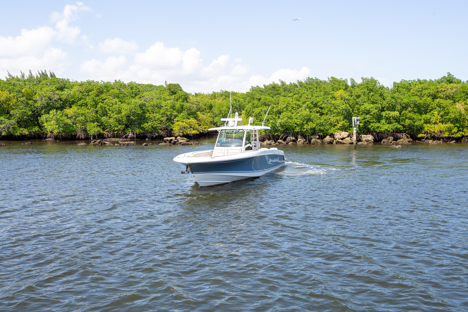 Aboard MOAT-A-BOAT'N a 38ft (11.58m) luxury motor yacht for Sale available with Fraser Yachts, built by BOSTON WHALER in 2019