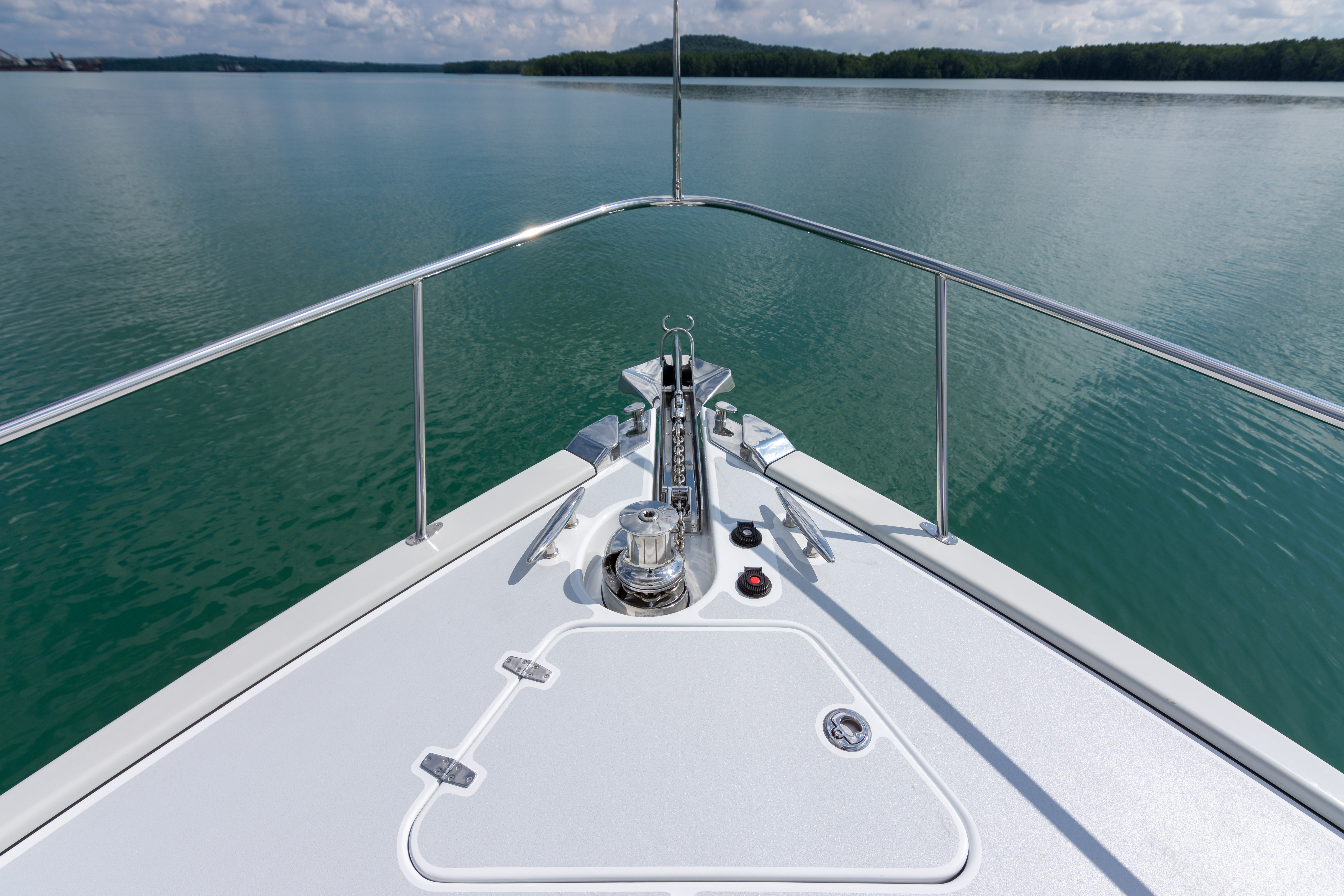 Aboard CYGNUS a 66ft (20.37m) luxury motor yacht for Sale available with Fraser Yachts, built by GRAND BANKS YACHTS in 2021