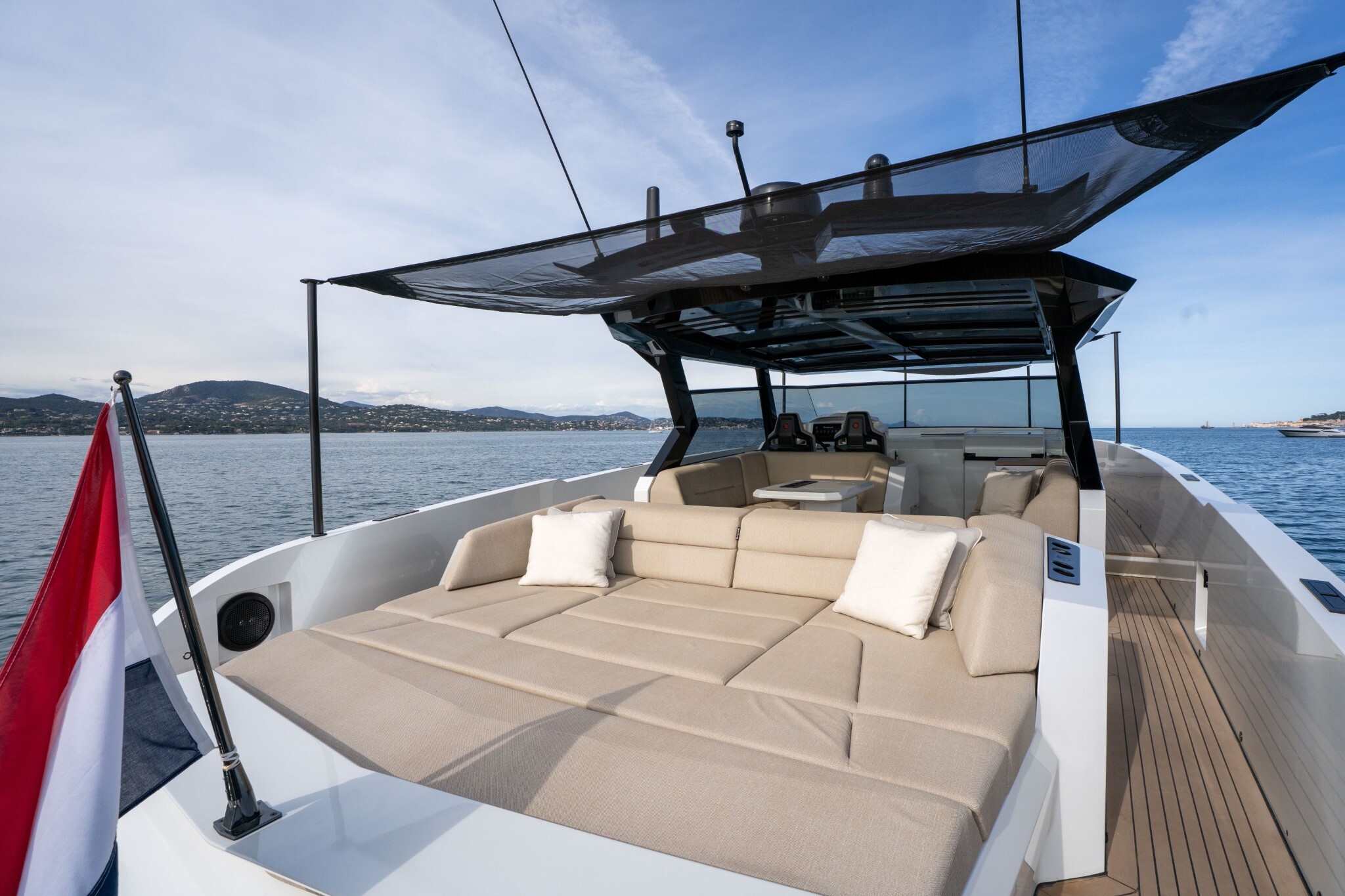 ELEVEN motor yacht for Sale by Fraser Yachts, built by VANQUISH YACHTS