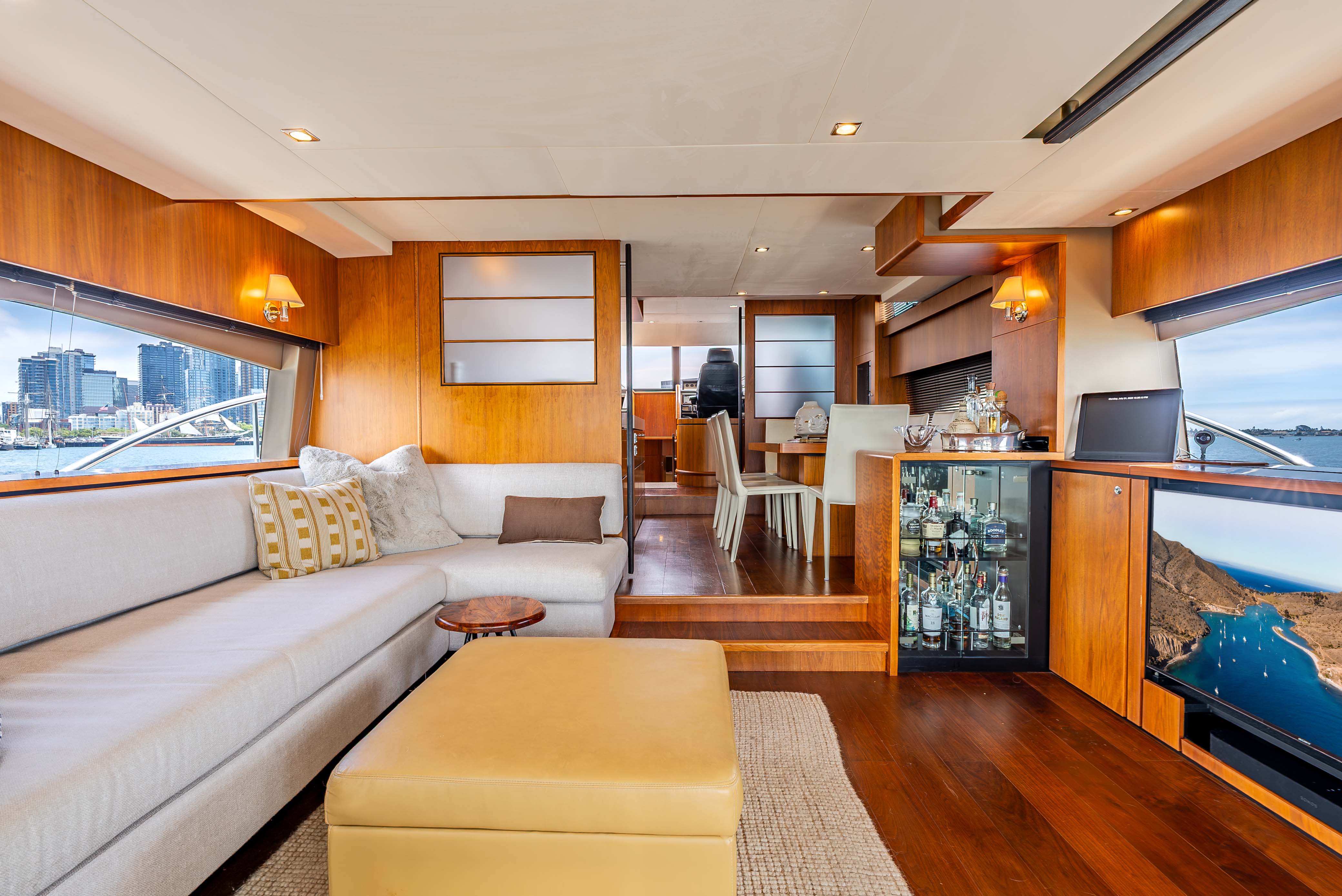 SEA HAMMOCK motor yacht for Sale by Fraser Yachts, built by FAIRLINE YACHTS