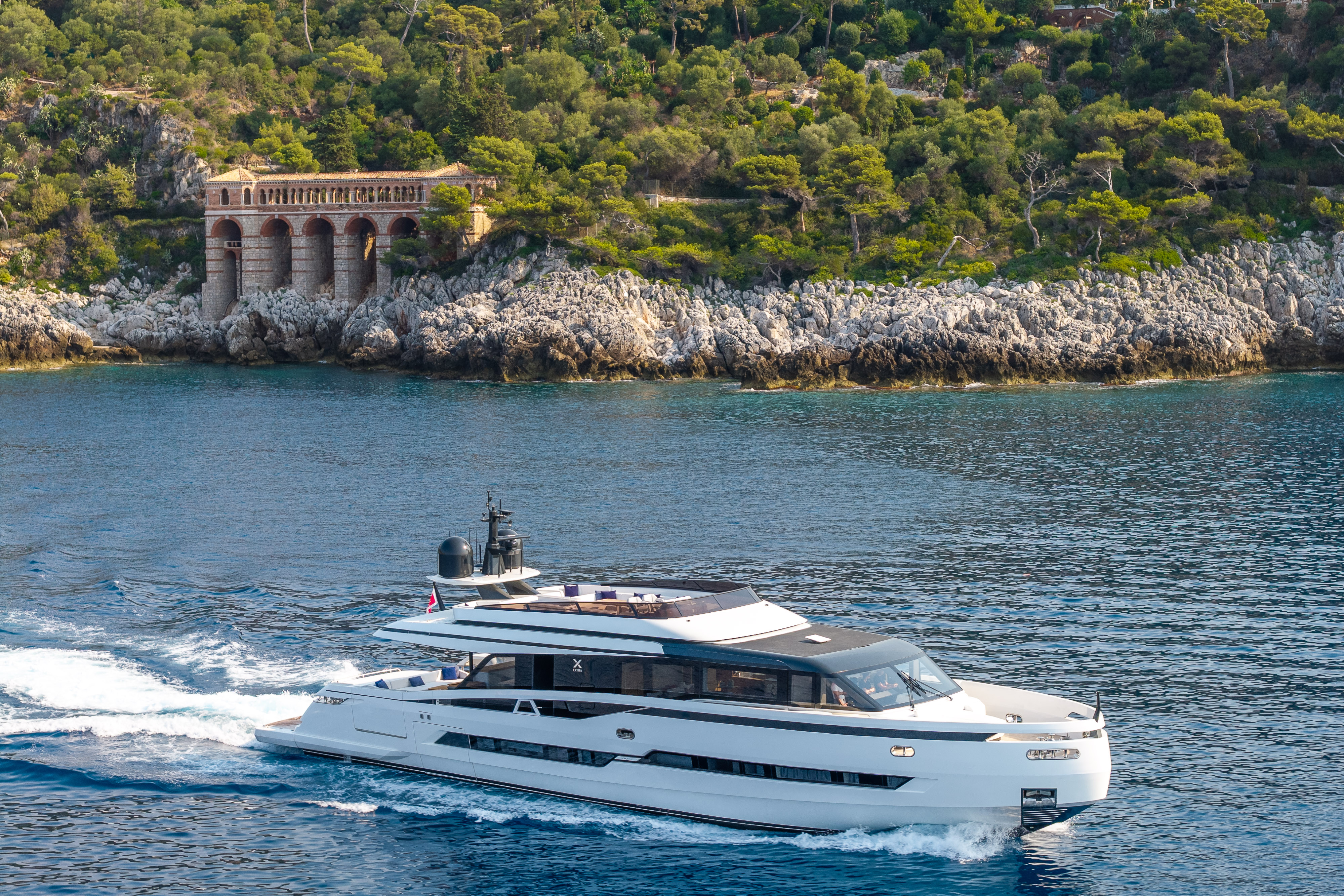X ONE motor yacht for Sale by Fraser Yachts, built by EXTRA YACHTS