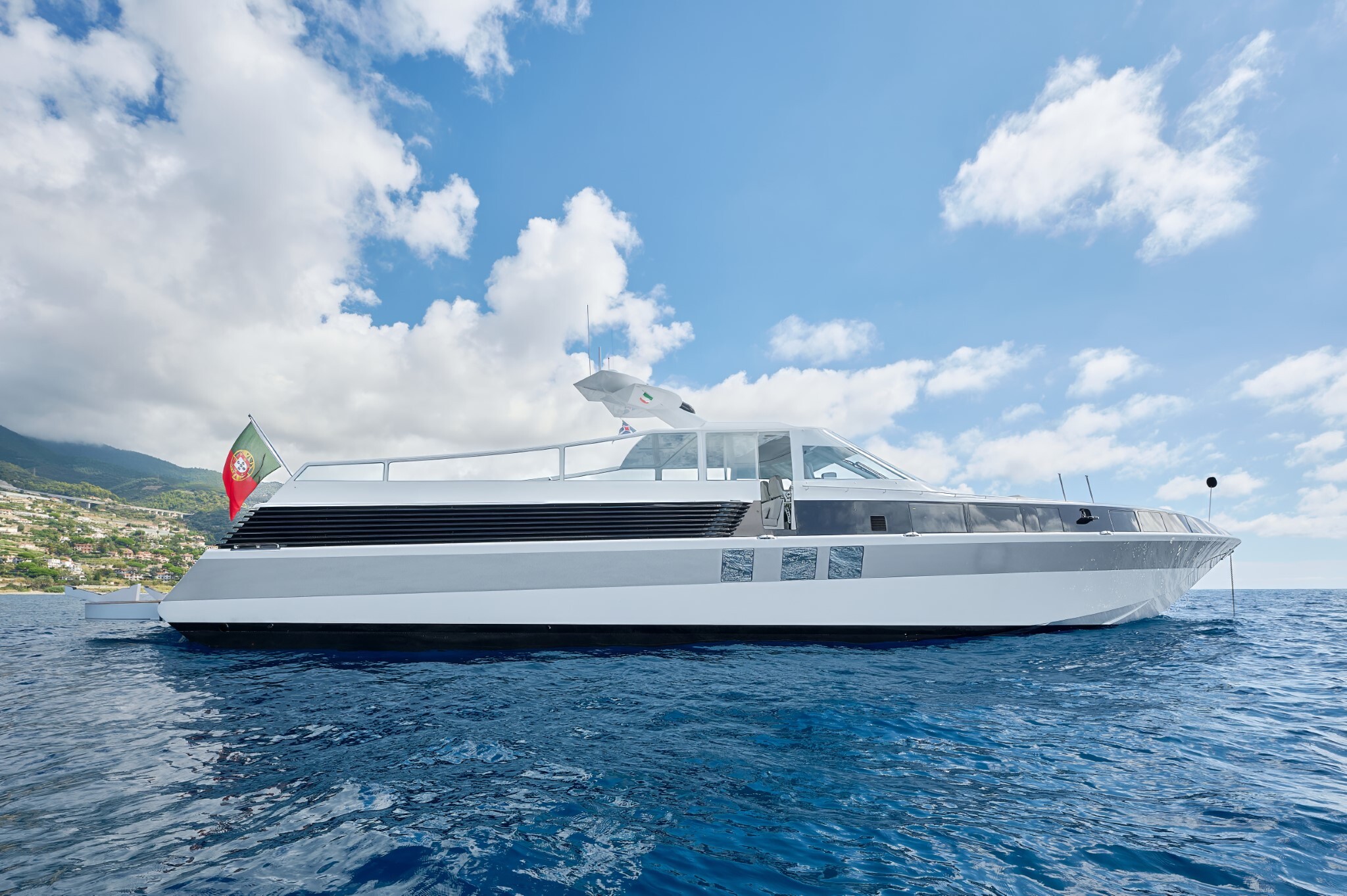 ZARKAVA motor yacht for Sale by Fraser Yachts, built by HODGDON YACHTS