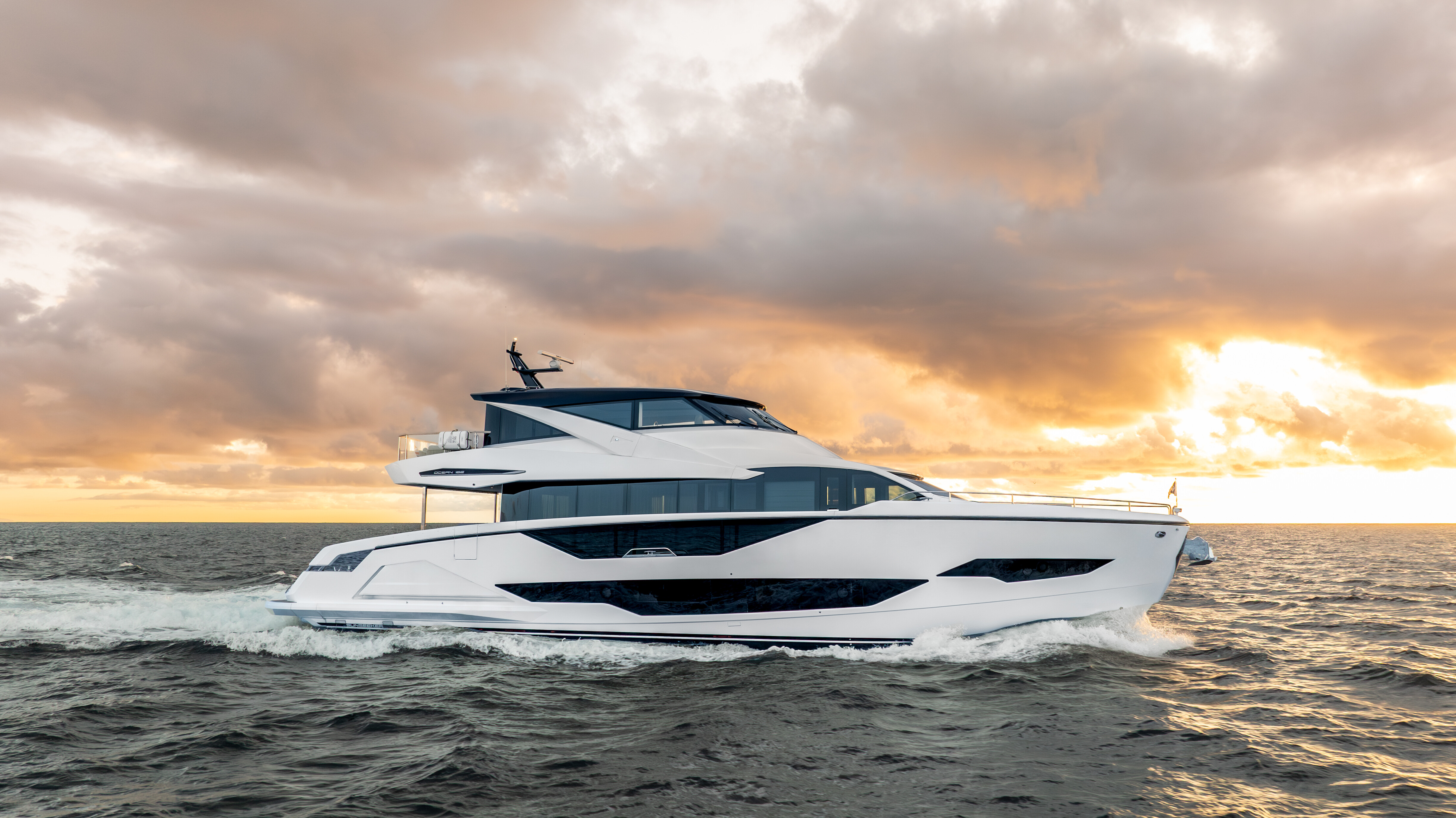 AURELIUS motor yacht by Fraser Yachts, built by SUNSEEKER