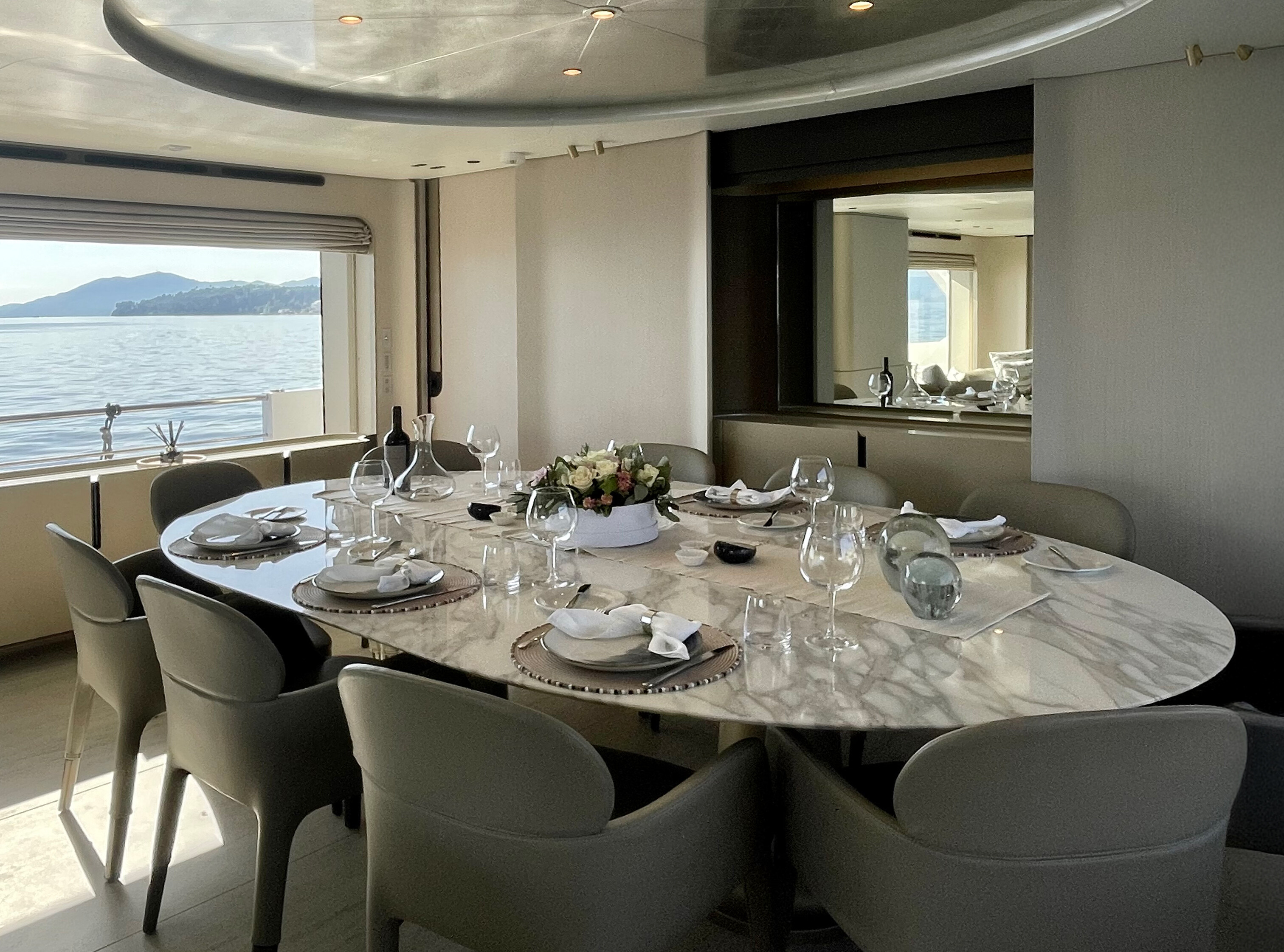 VOLANTE motor yacht for Charter by Fraser Yachts, built by AZIMUT