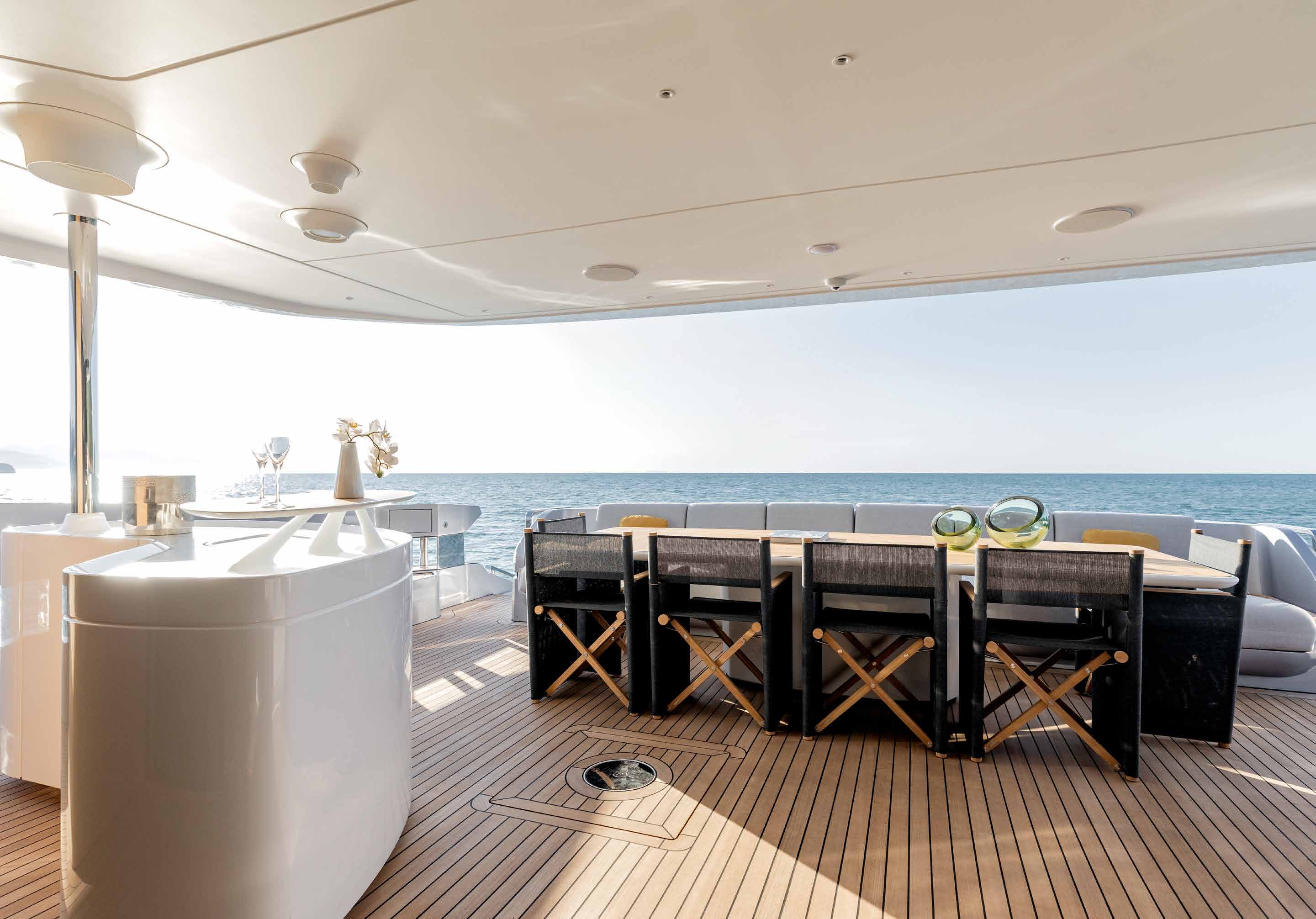 ABIE motor yacht for Sale by Fraser Yachts, built by AZIMUT YACHTS