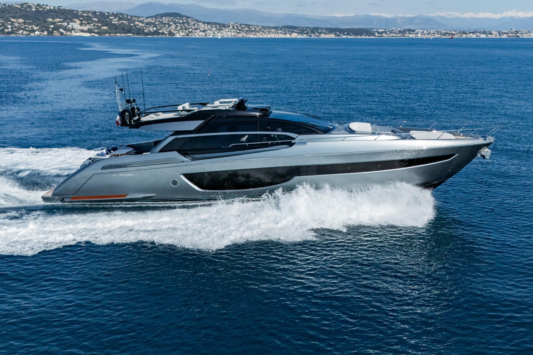 SAMIRA_01_Main Running Picture_DJI_20260313182012_0328_D (Custom)_LR-D44NYMBi.jpg