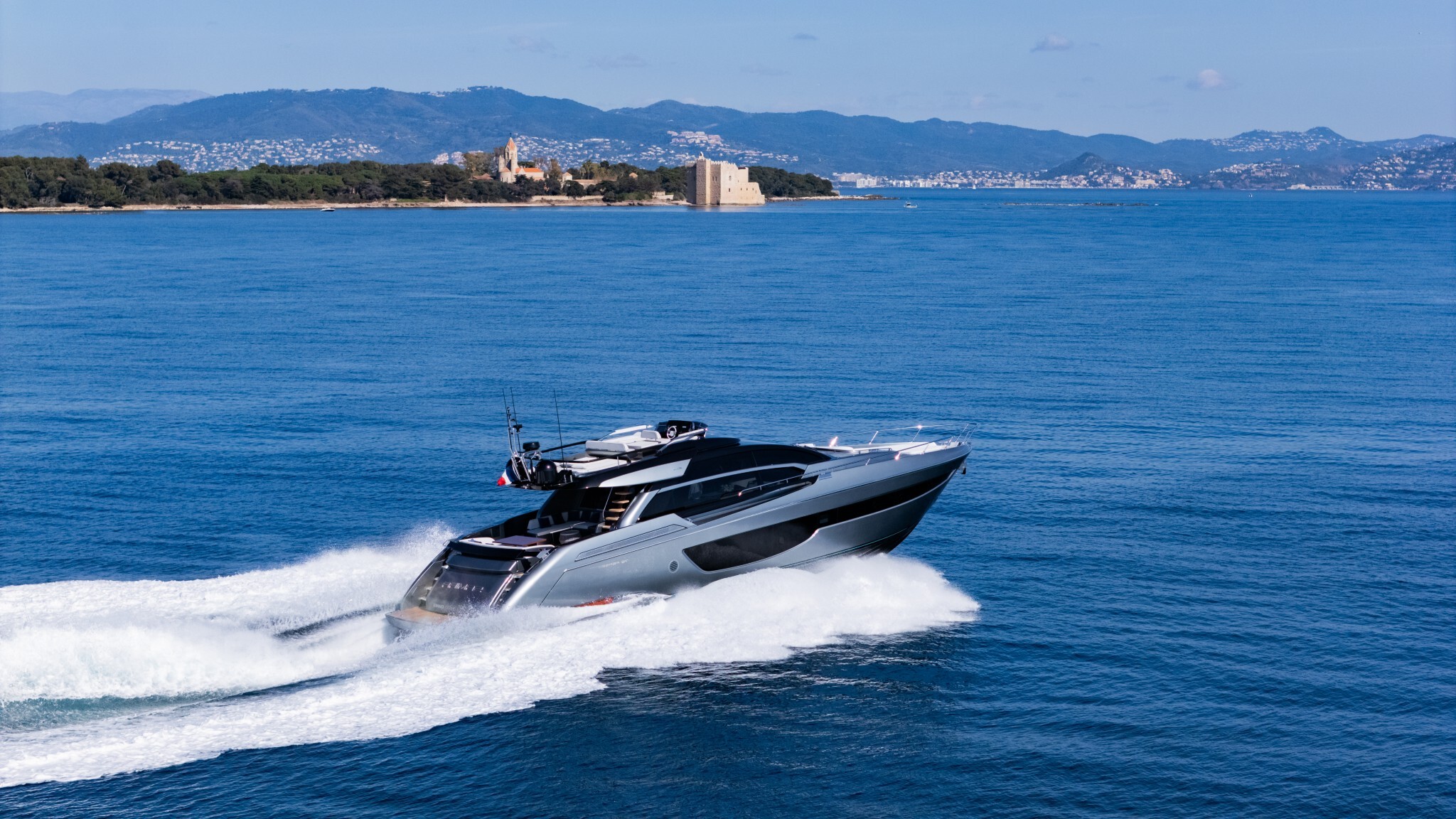 SAMIRA_04_Cruising_DJI_20260313182517_0358_D (Custom)_LR-SvrrnXGt.jpg