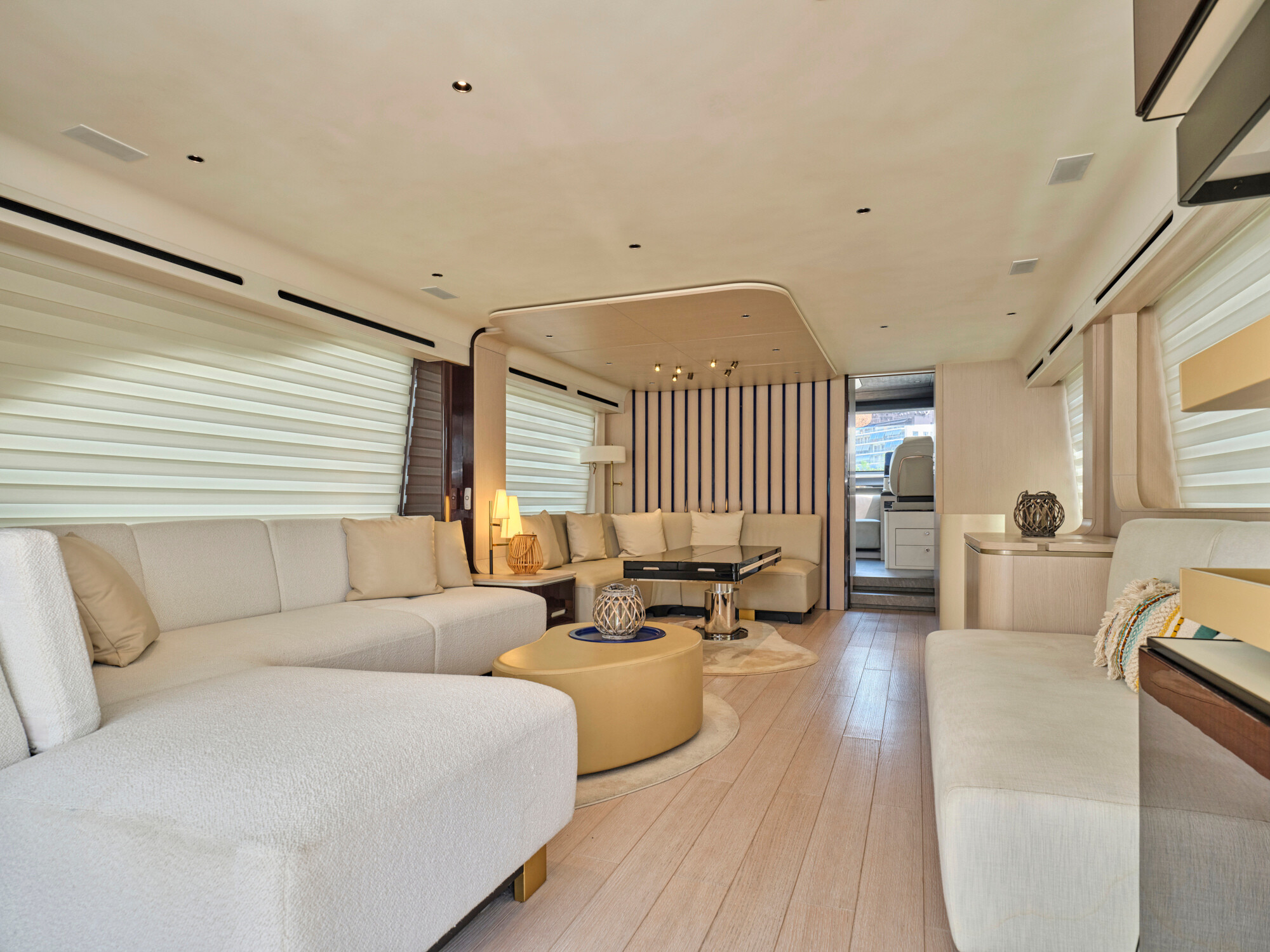 MA BELLE motor yacht for Sale by Fraser Yachts, built by AZIMUT