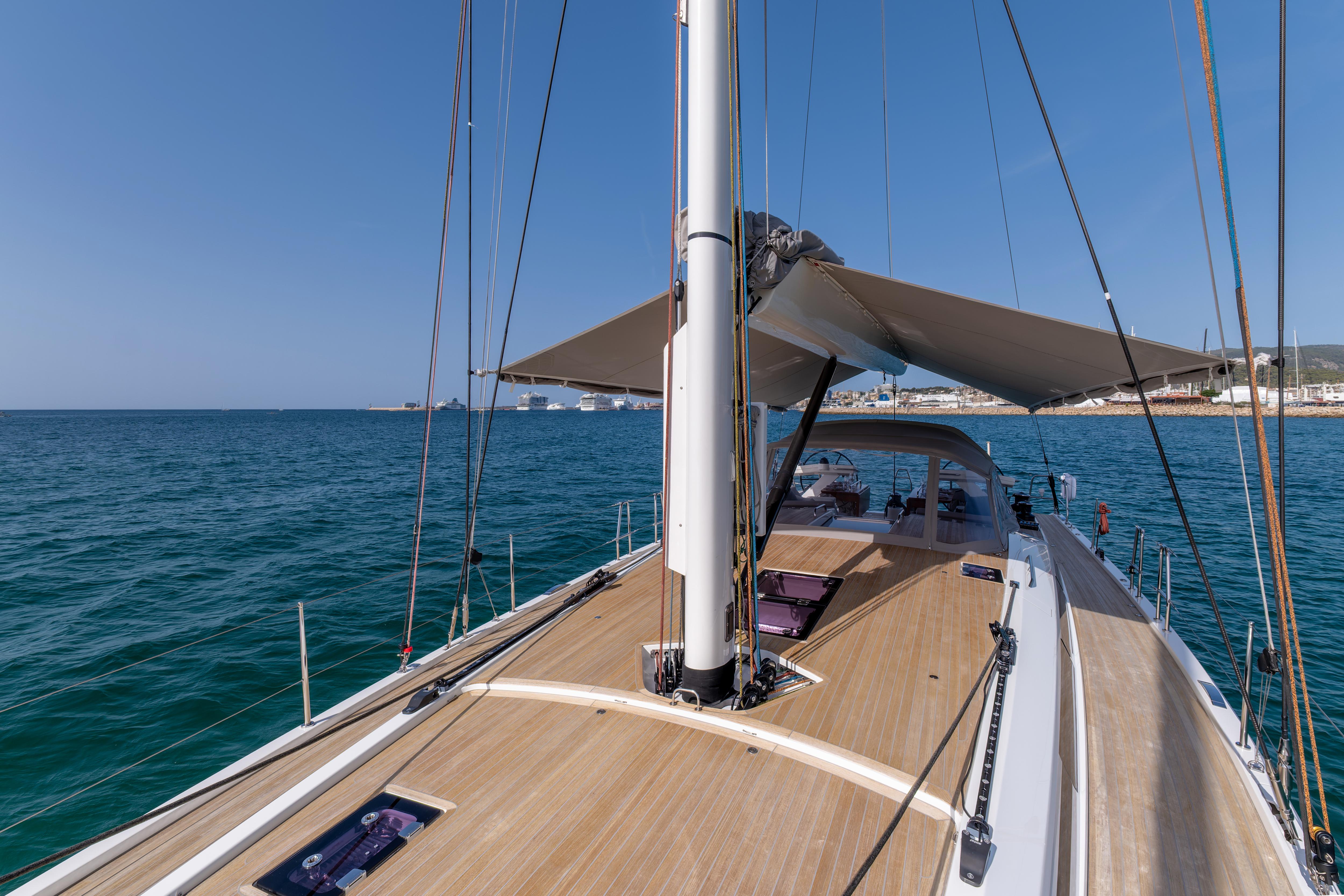 WAVEWALKER sailing yacht for Sale by Fraser Yachts, built by NAUTOR’S SWAN