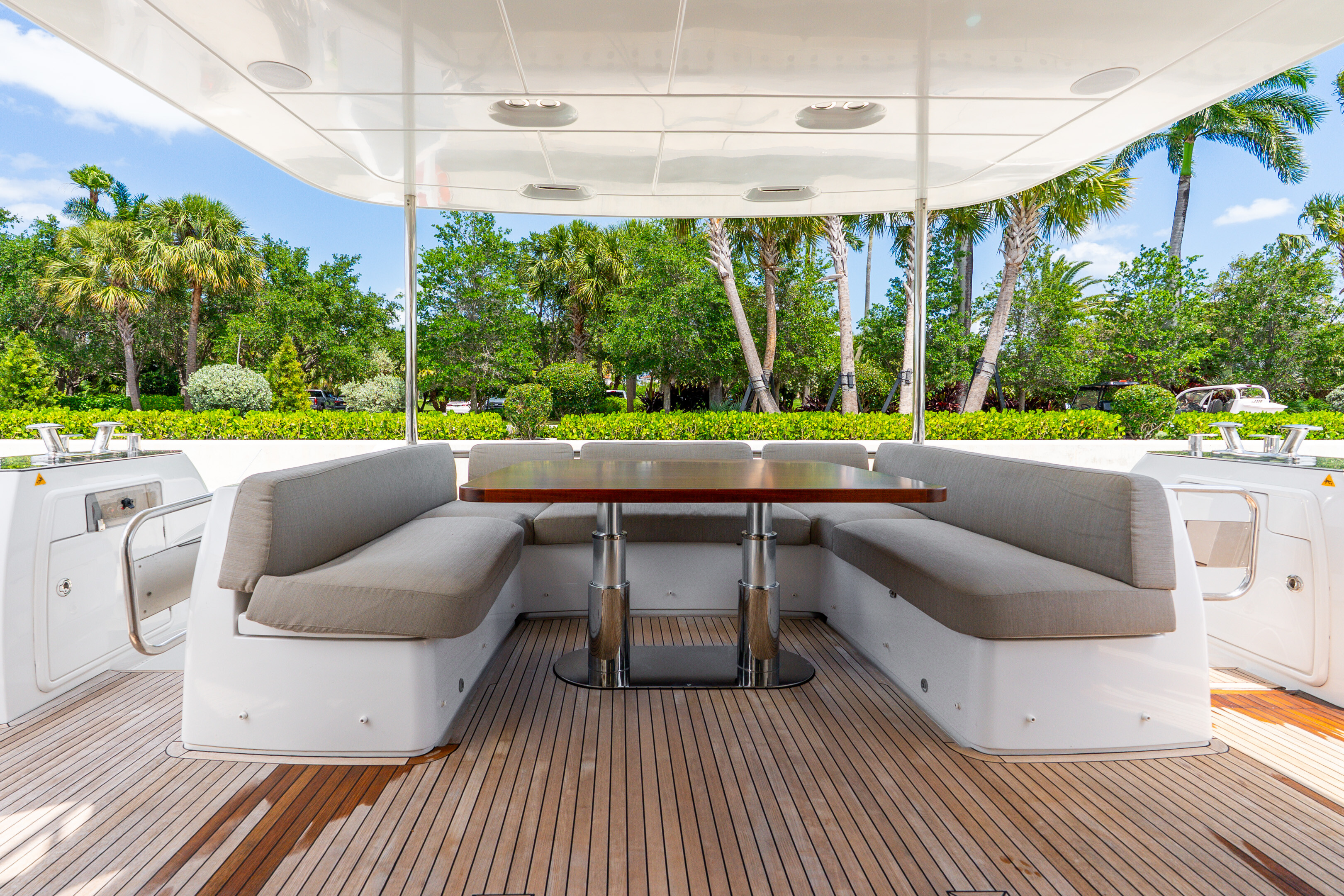 FREJA motor yacht by Fraser Yachts, built by AZIMUT