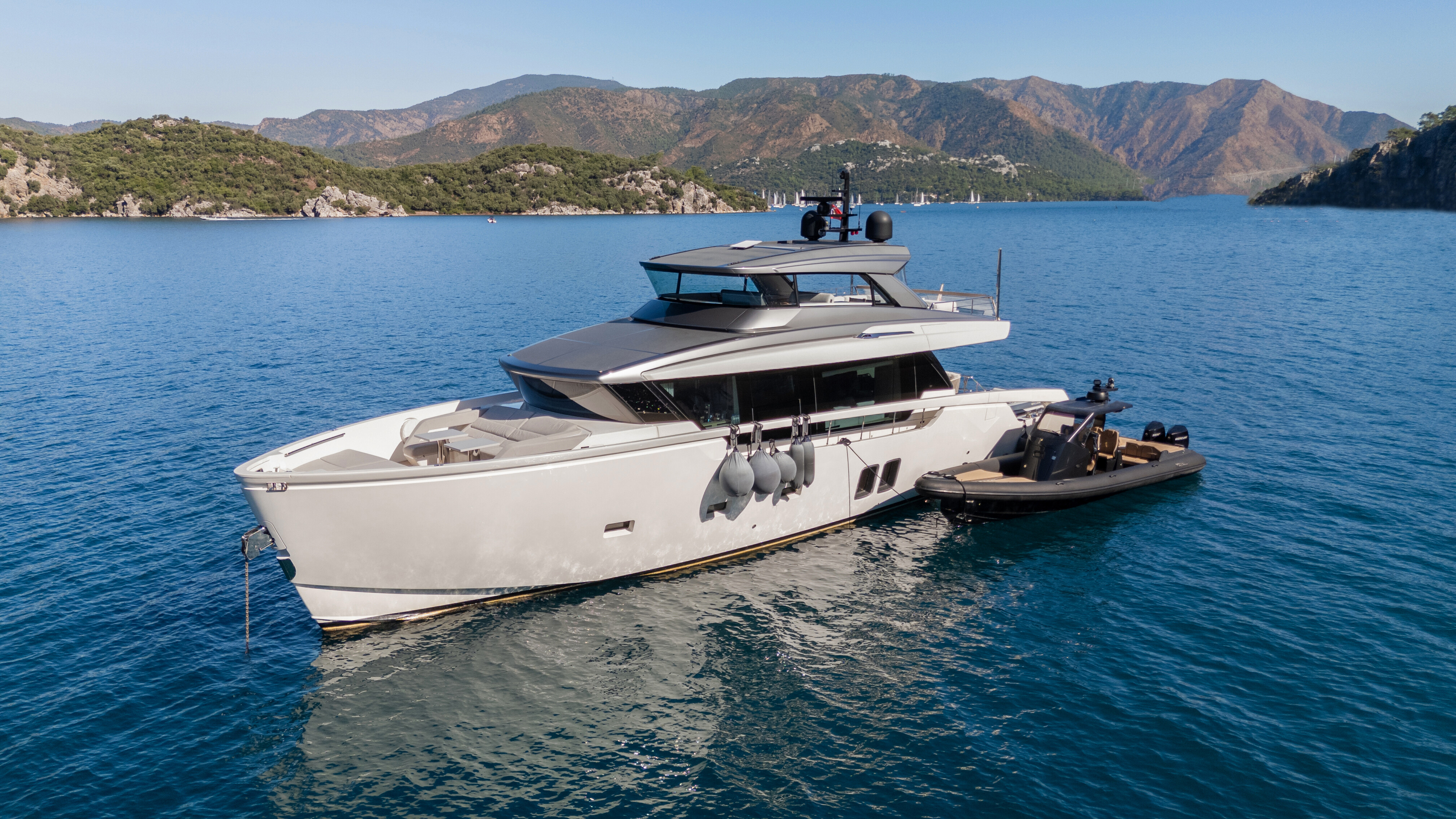 SHAYA motor yacht for Sale by Fraser Yachts, built by SANLORENZO