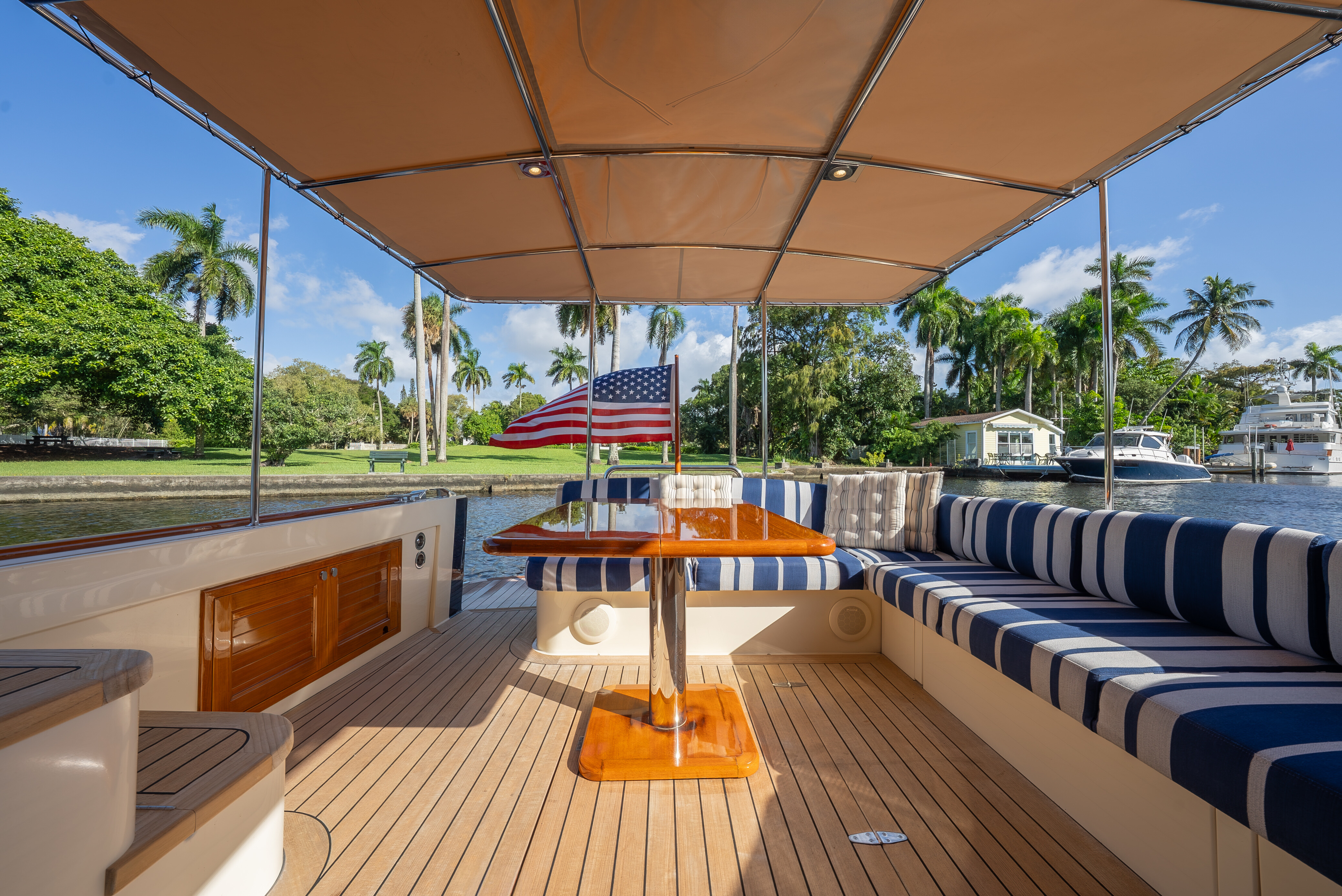 APSARA motor yacht for Sale by Fraser Yachts, built by PALM BEACH MOTOR YACHTS