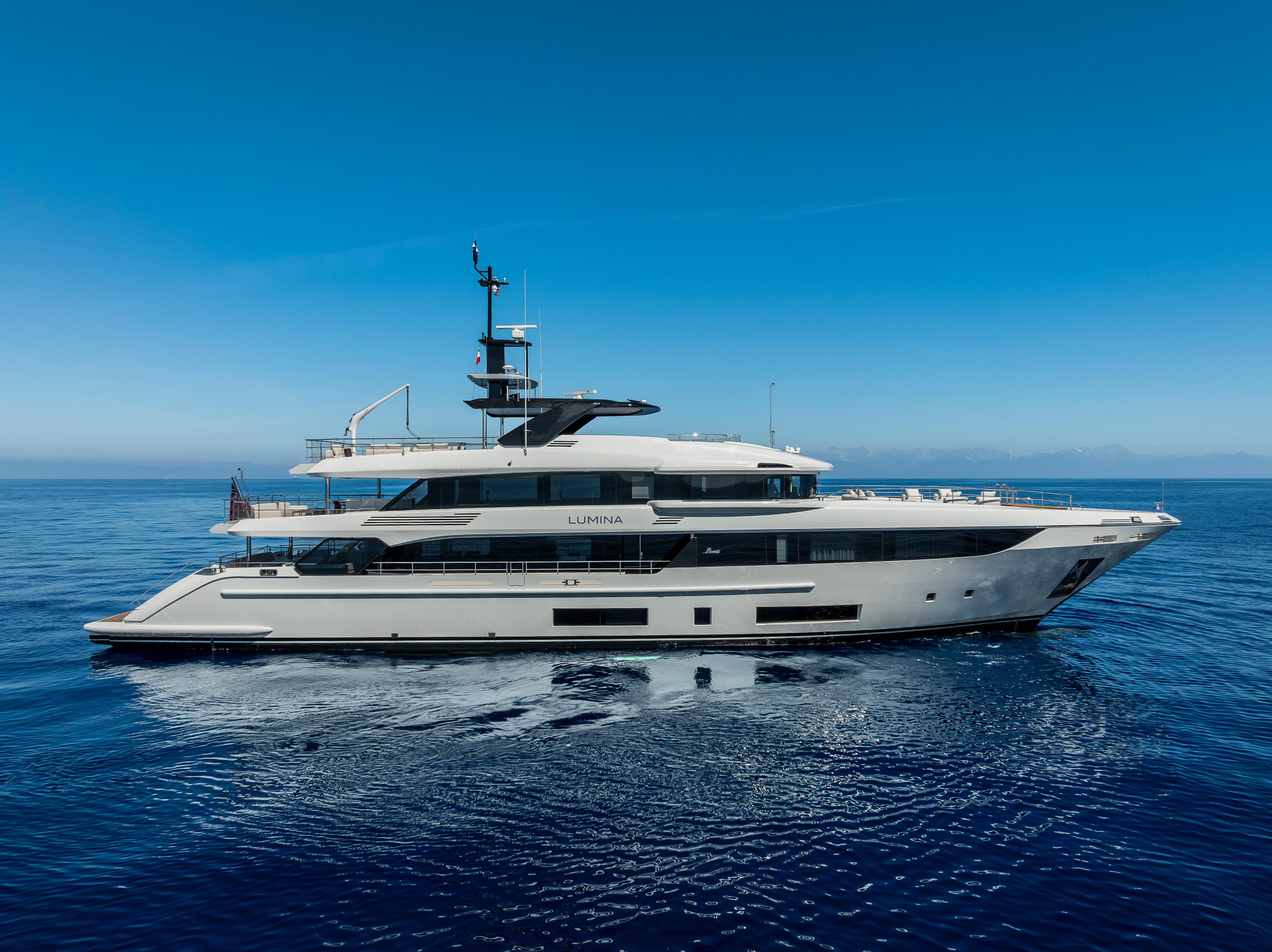 LUMINA motor yacht for Sale by Fraser Yachts, built by BENETTI