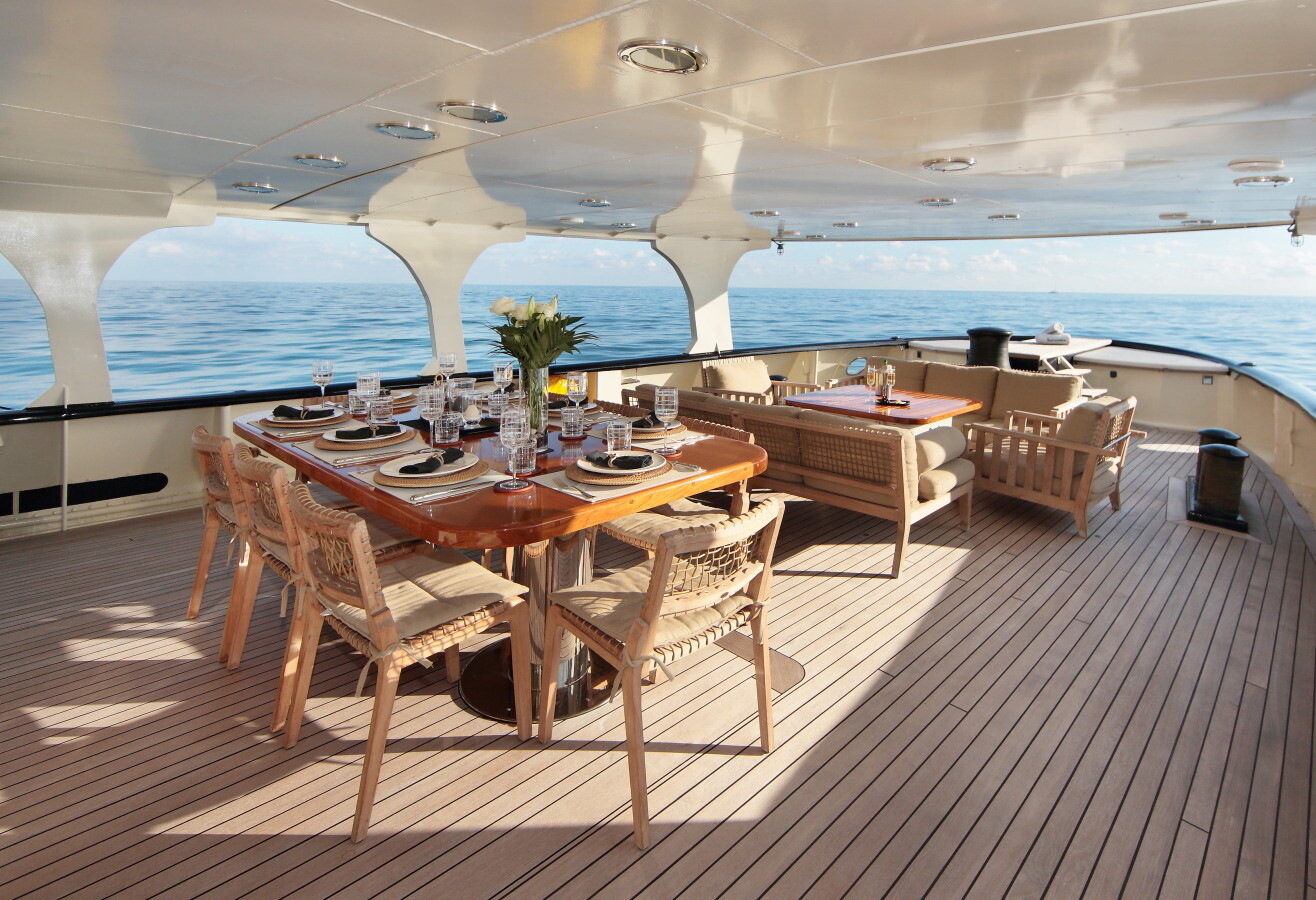 Aboard SANTANDREA a 95ft (29.16m) luxury motor yacht for Sale available with Fraser Yachts, built by SOLIMANO in 1961