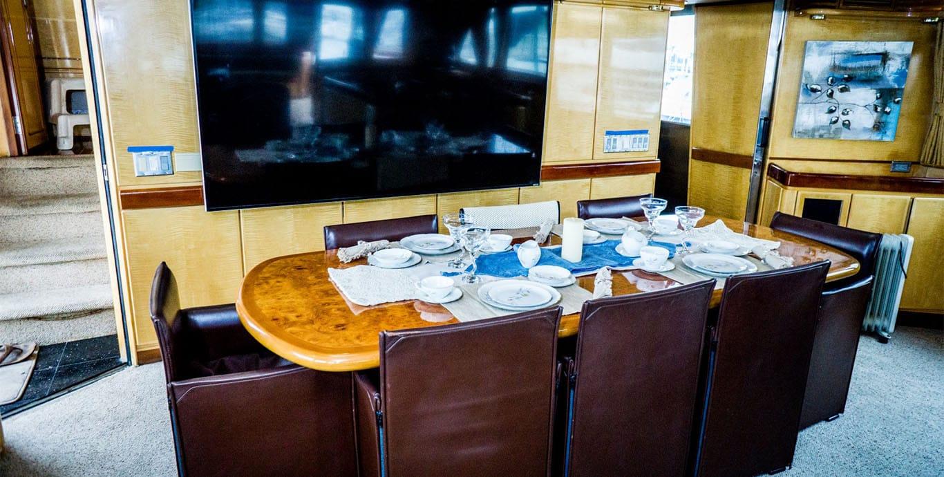 Aboard GOLDEN ROSE a 92ft (28.04m) luxury motor yacht , built by ORTONA NAVI in 1989