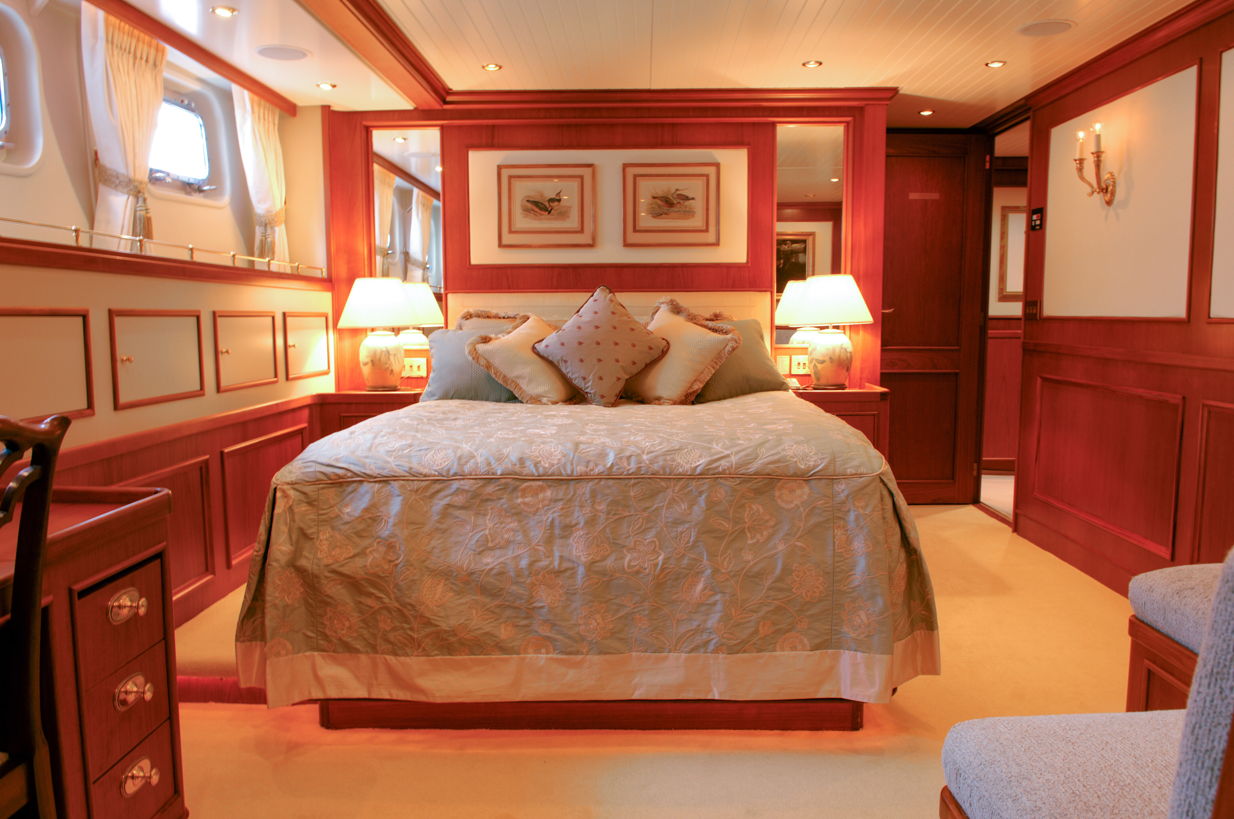 LA REINA DEL MAR motor yacht for Sale by Fraser Yachts, built by ROYAL HAKVOORT SHIPYARD