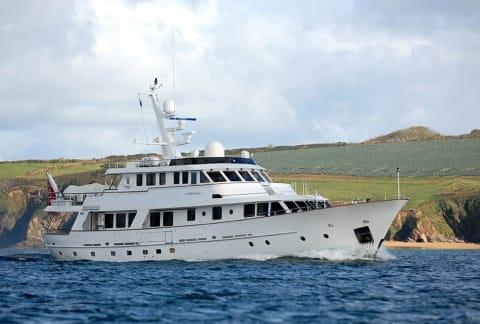 Aboard LA REINA DEL MAR a 102ft (31.35m) luxury motor yacht , built by ROYAL HAKVOORT SHIPYARD in 1985