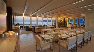 https://media.fraseryachts.com/Yachts/Y2627_MC_MC/images/yachtfolio/stella-maris-main-salon-old-decor_260404-1ByfhexW.jpg?vh=143cd2&w=310