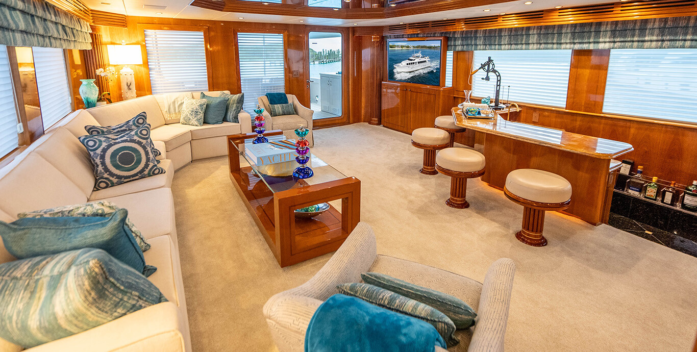 Aboard TIE BREAKER a 100ft (30.48m) luxury motor yacht for Sale available with Fraser Yachts, built by HATTERAS in 2002