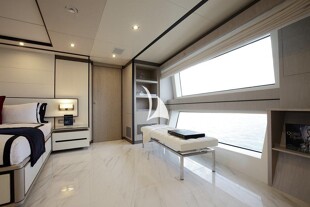 https://media.fraseryachts.com/Yachts/Y284_SP_MC/images/yachtfolio/willow-master-en-suite_66341-69QlMFrw.jpg?vh=6fb42d&w=310