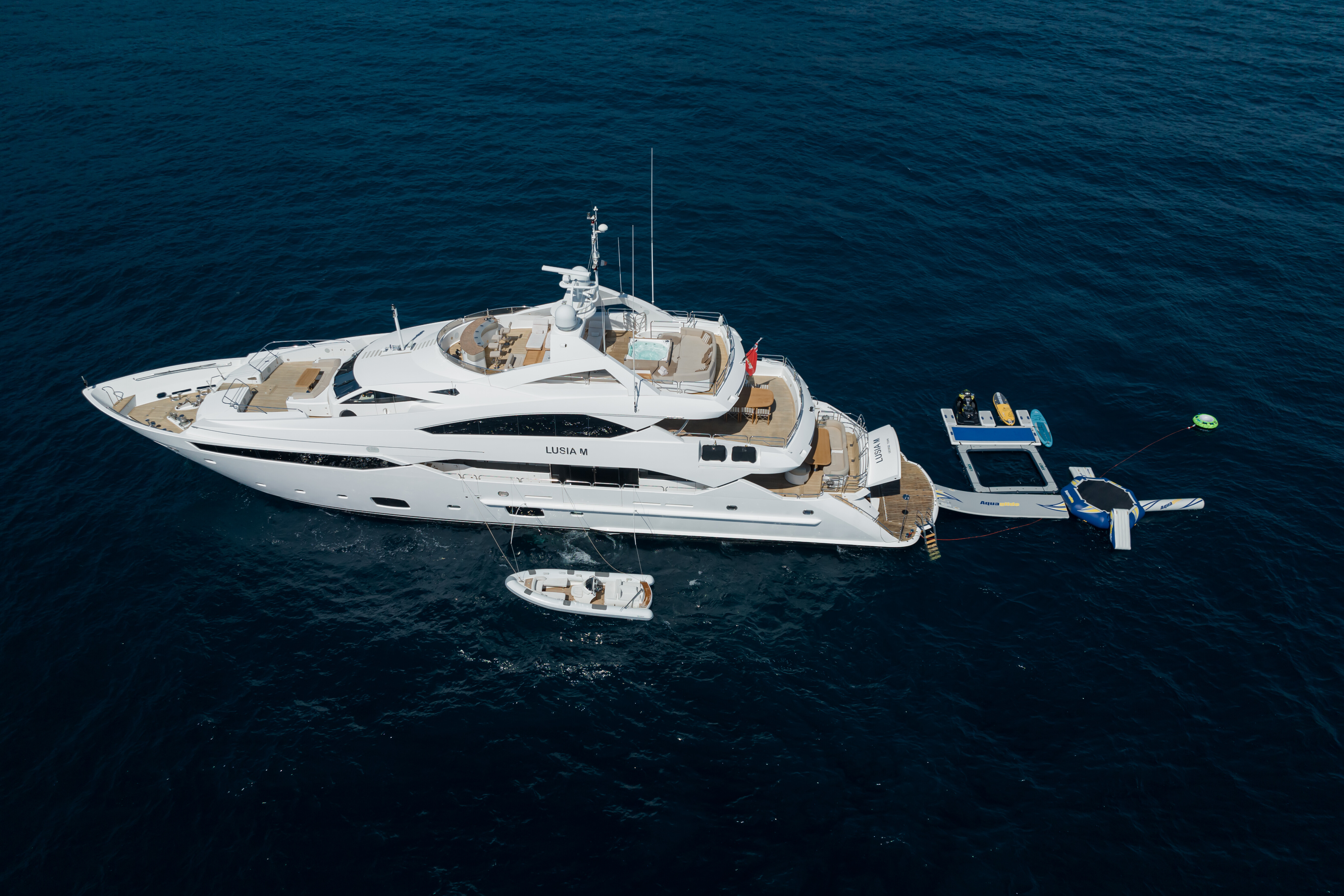 Aboard LUSIA M a 131ft (40.05m) luxury motor yacht , built by SUNSEEKER in 2013