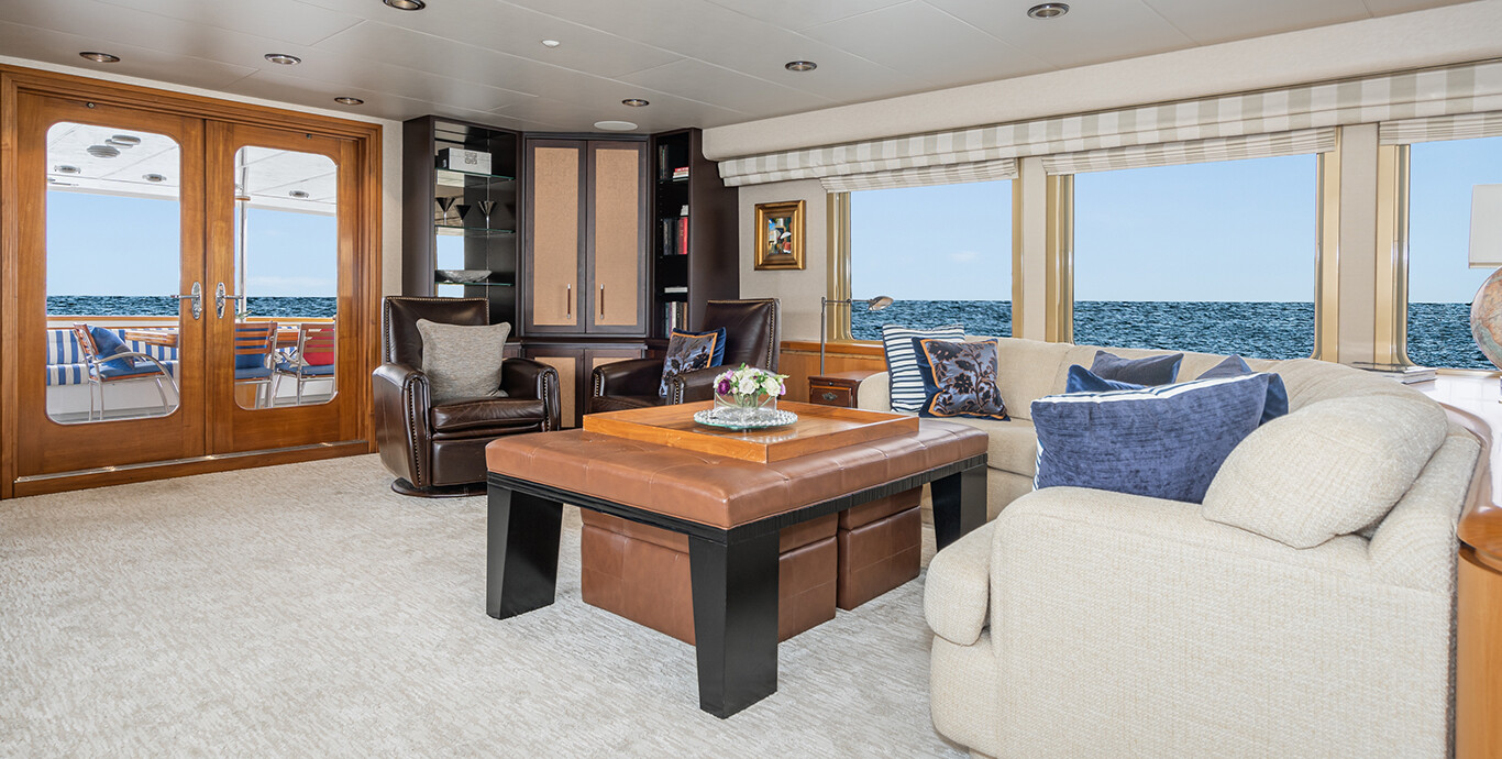 Aboard AFTERGLOW a 126ft (38.4m) luxury motor yacht for Sale available with Fraser Yachts, built by CHRISTENSEN in 1992