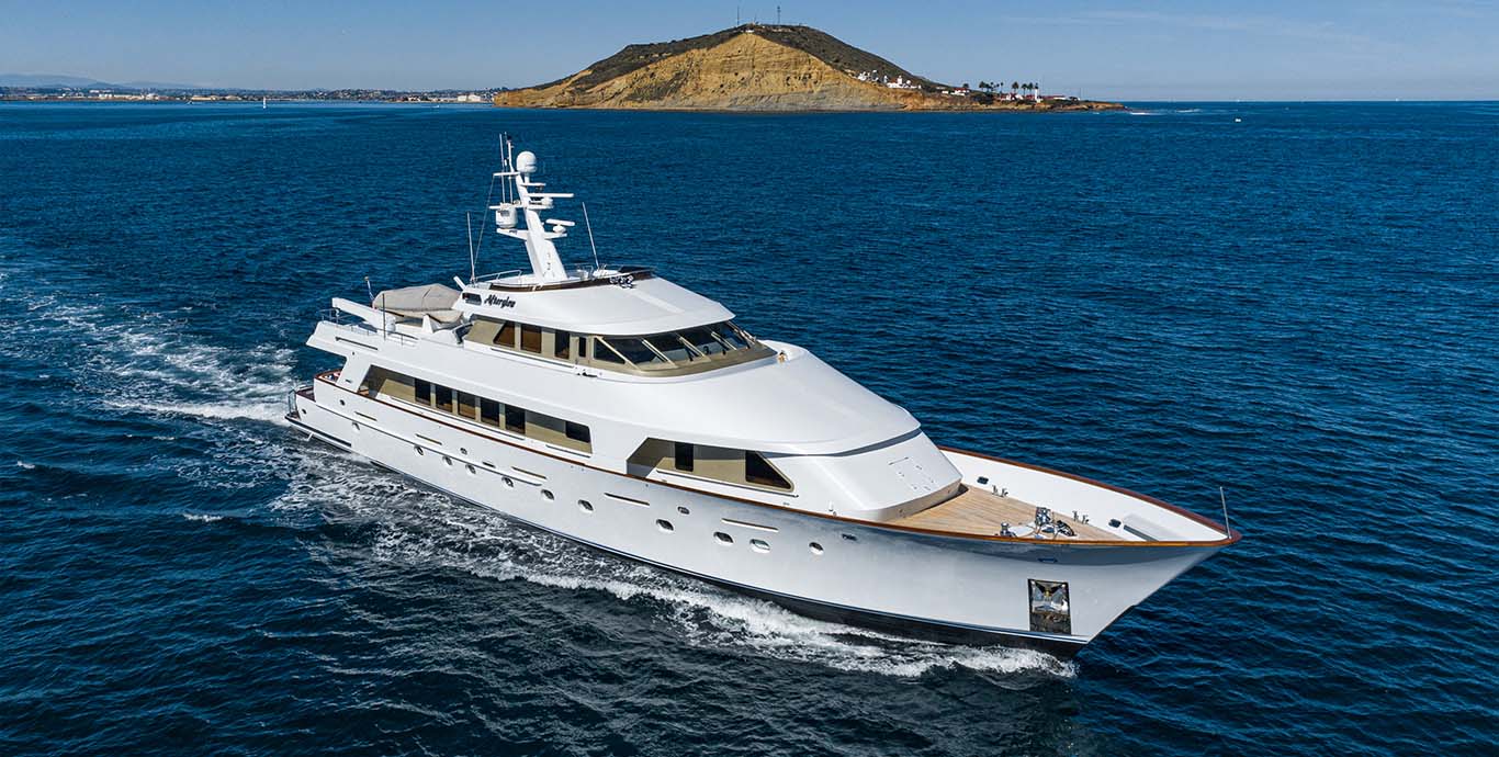 Aboard AFTERGLOW a 126ft (38.4m) luxury motor yacht for Sale available with Fraser Yachts, built by CHRISTENSEN in 1992
