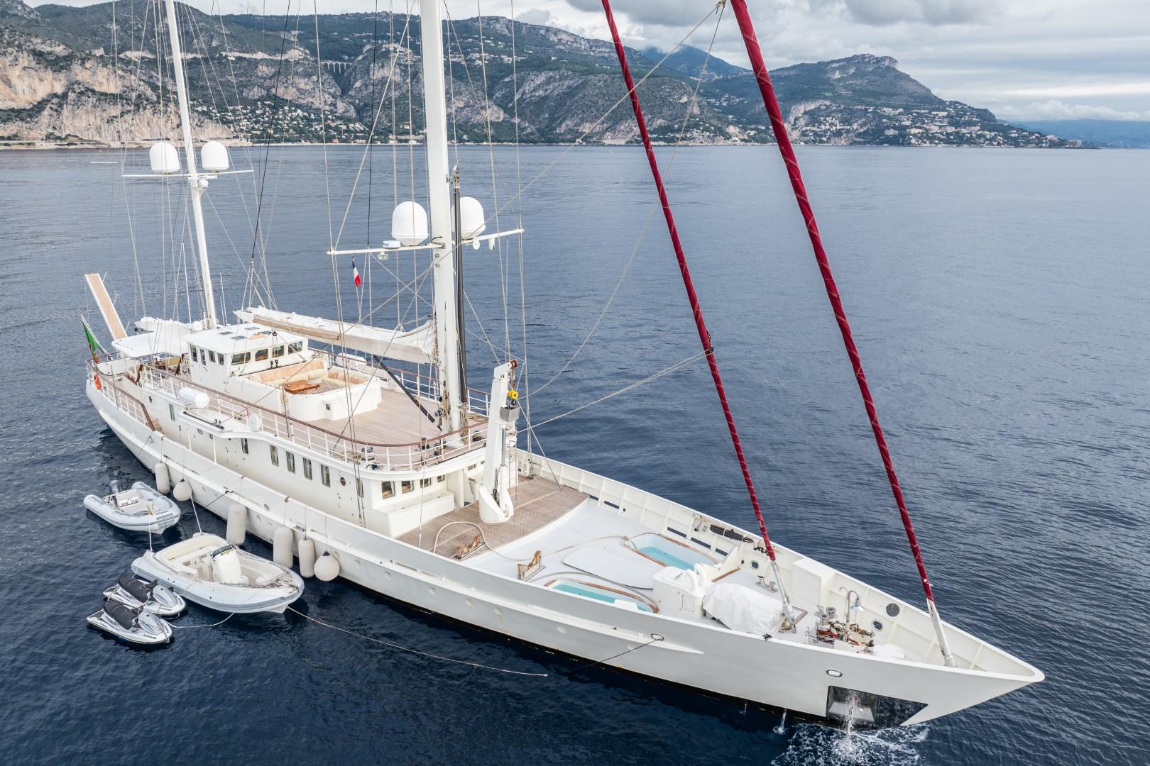 3_DIONE STAR_Aerial view (Large)-HizbA8UG.jpg