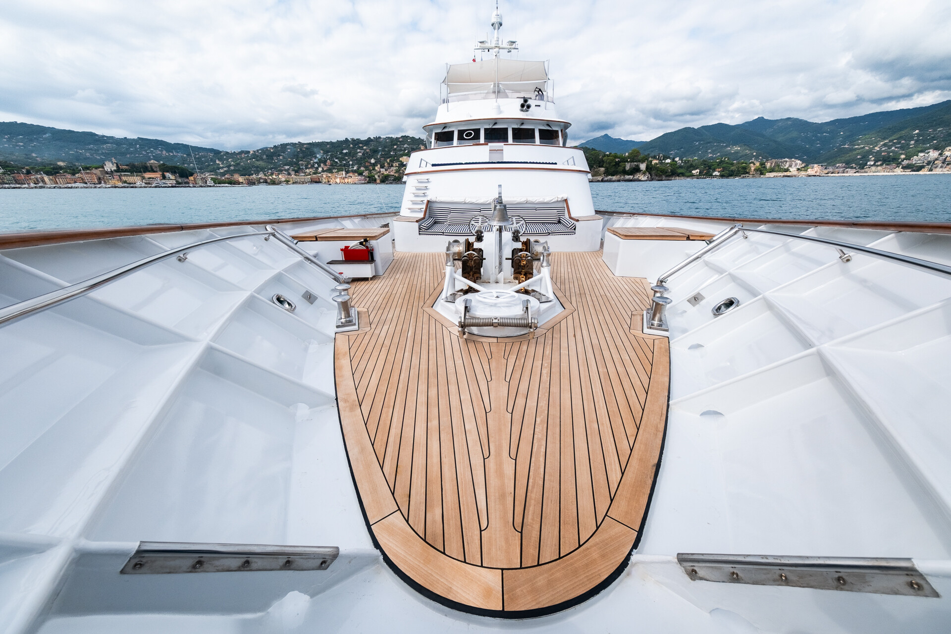 GIN TONIC motor yacht by Fraser Yachts, built by FEADSHIP