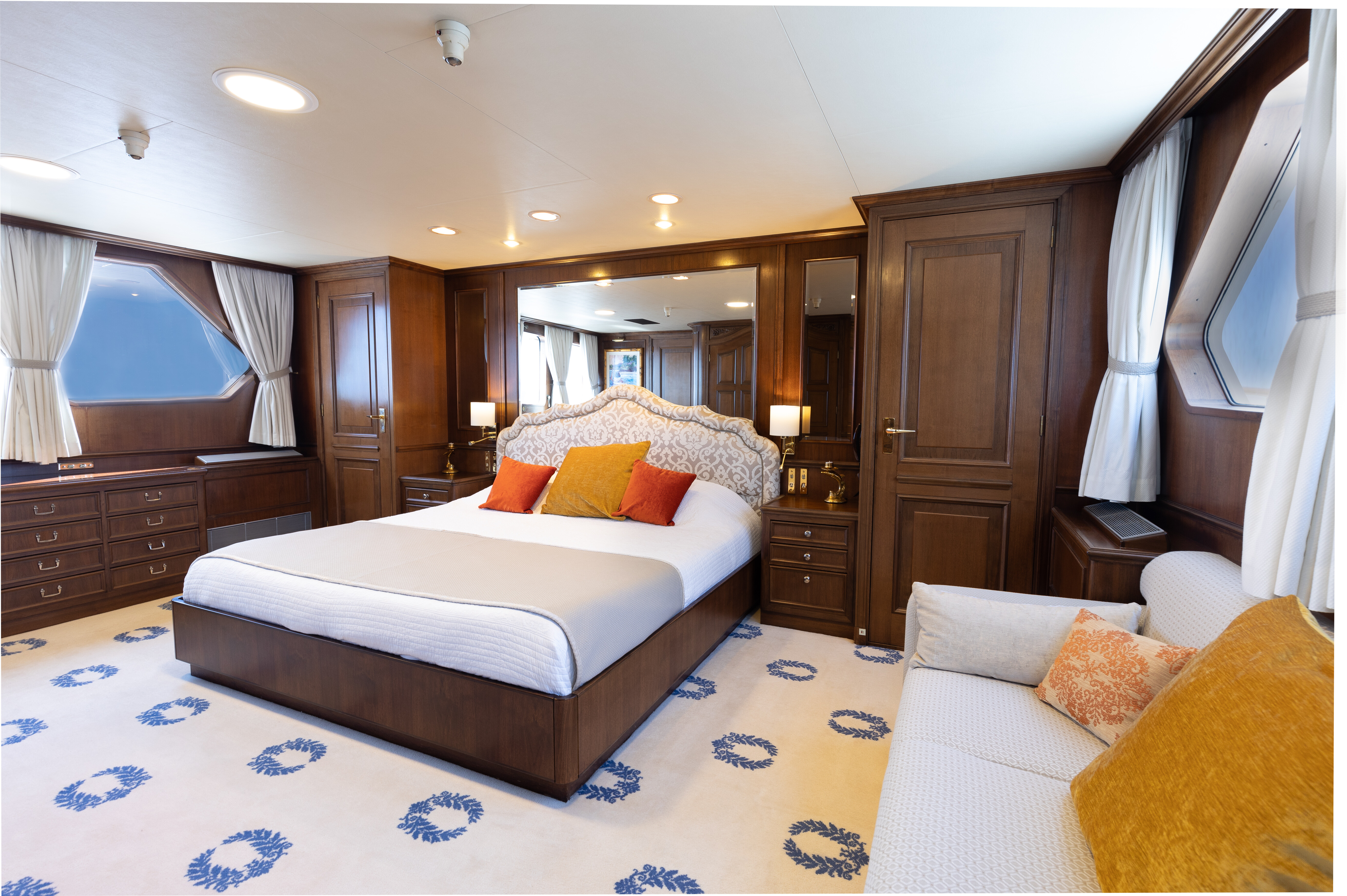 GIN TONIC Yacht for Sale Fraser