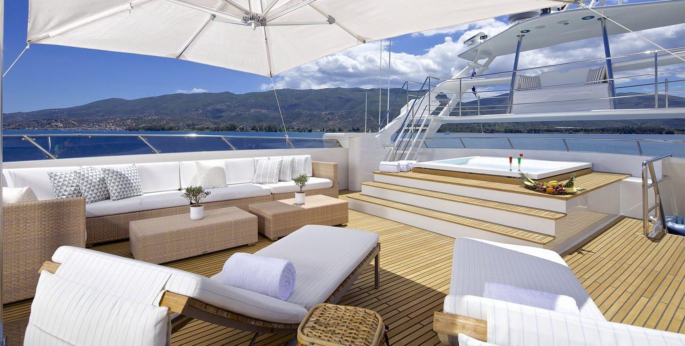 Aboard O'LEANNA a 142ft (43.51m) luxury motor yacht , built by MARINTEKNIK VERKSTADS AB in 1992