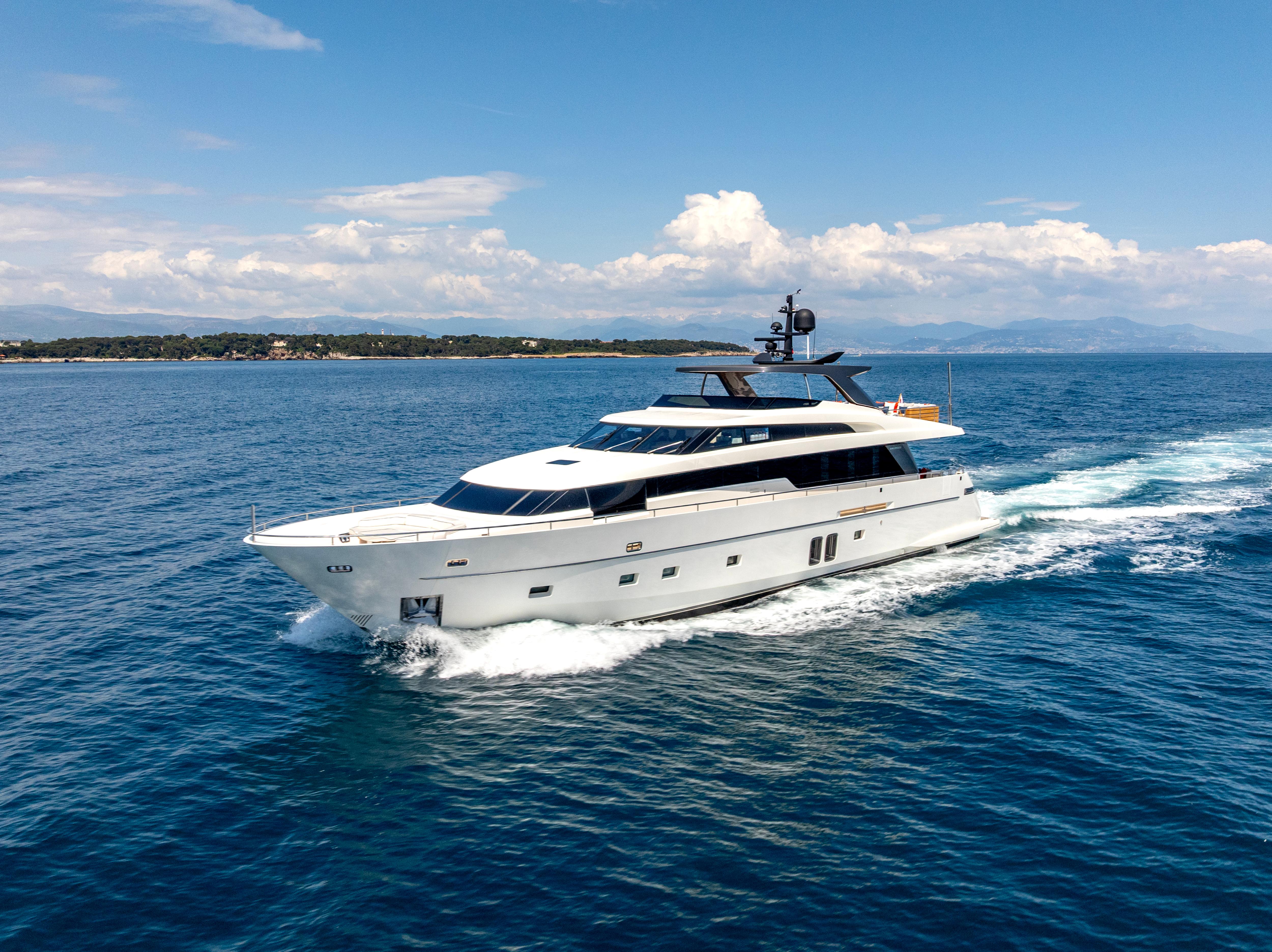 CALM motor yacht for Sale & Charter by Fraser Yachts, built by SANLORENZO