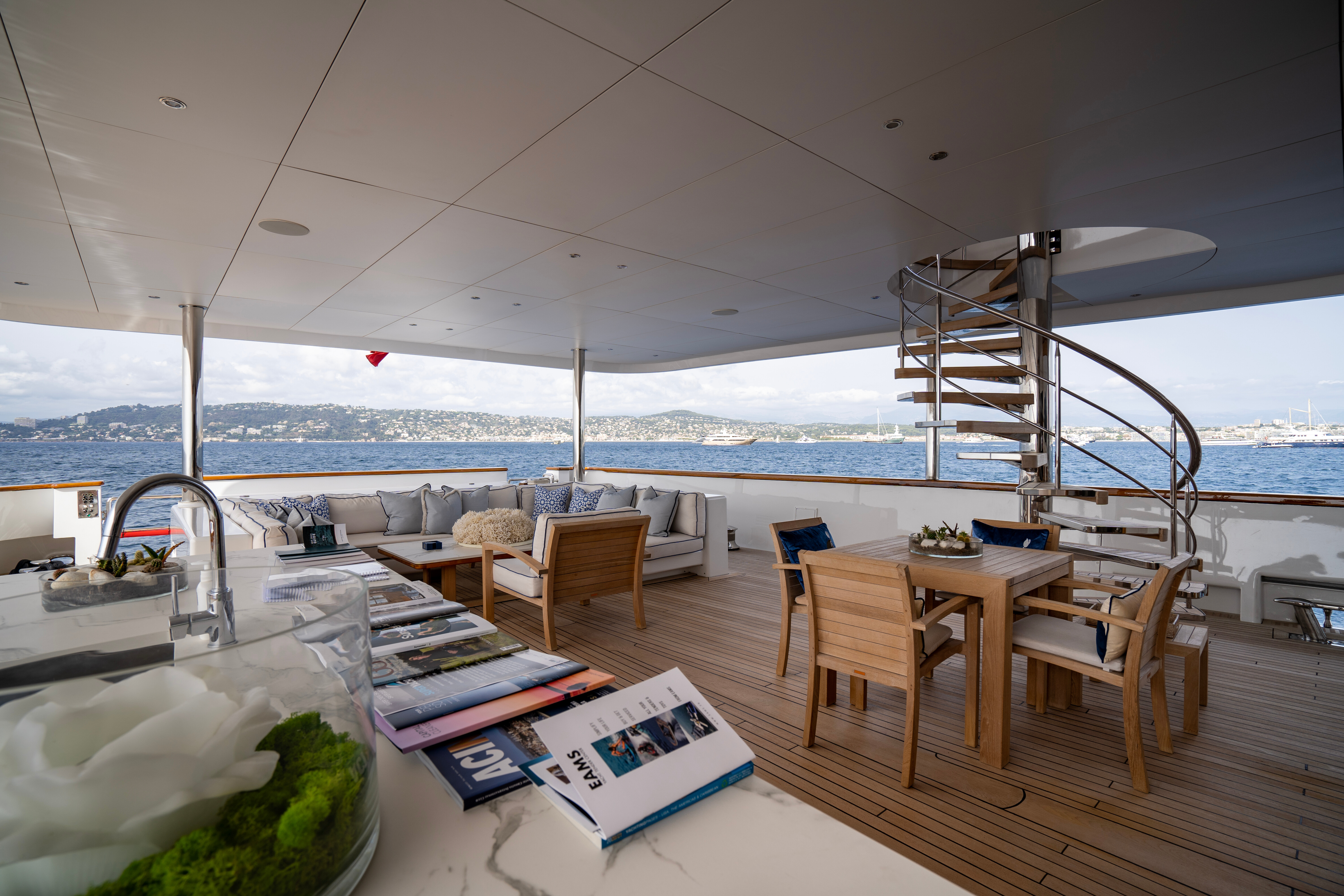 Aboard TACANUYA a 184ft (56.1m) luxury motor yacht for Sale & Charter available with Fraser Yachts, built by SWIFTSHIP in 1992