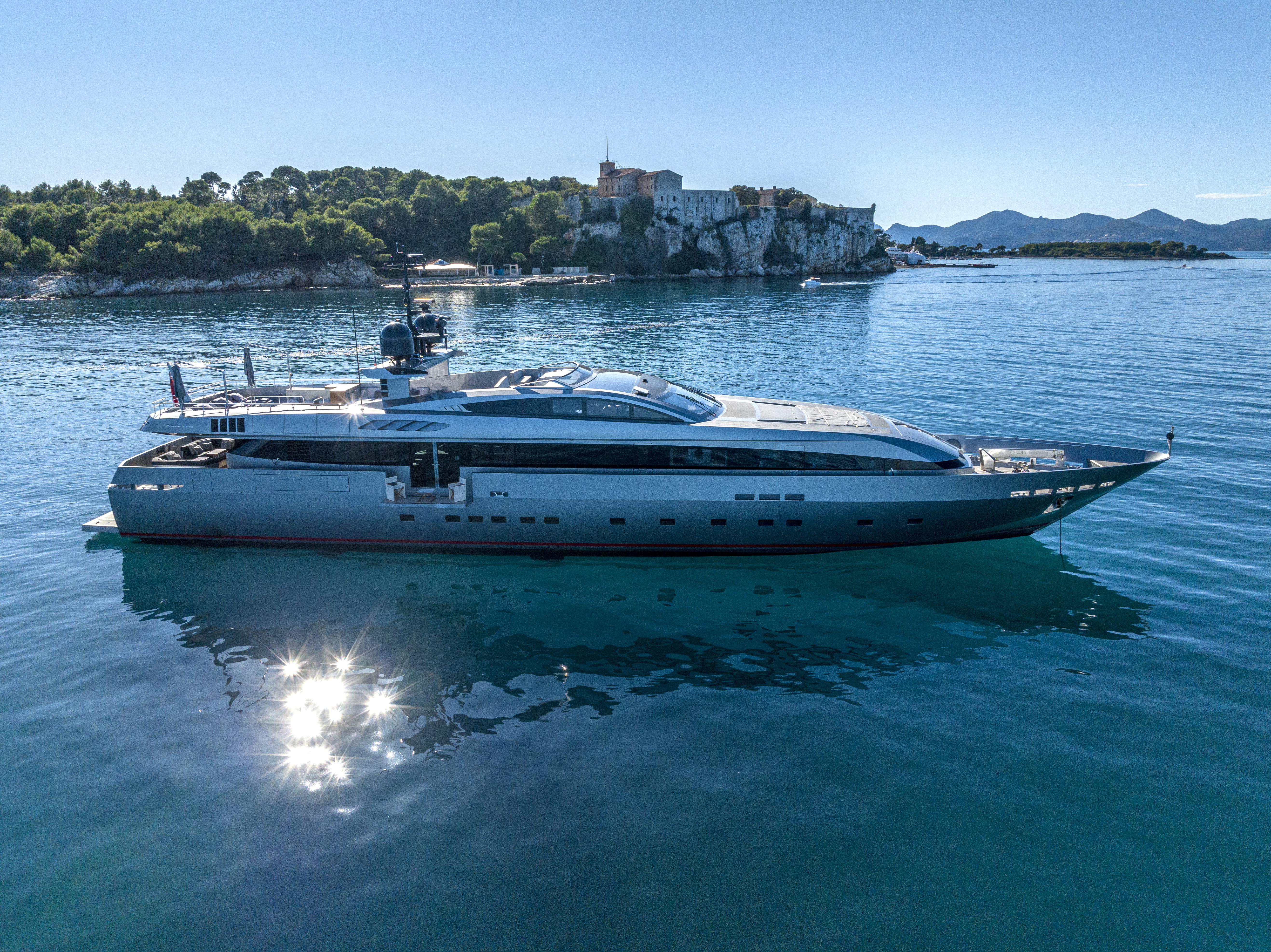 Aboard MONOKINI a 144ft (44m) luxury motor yacht for Sale available with Fraser Yachts, built by BAGLIETTO in 2013