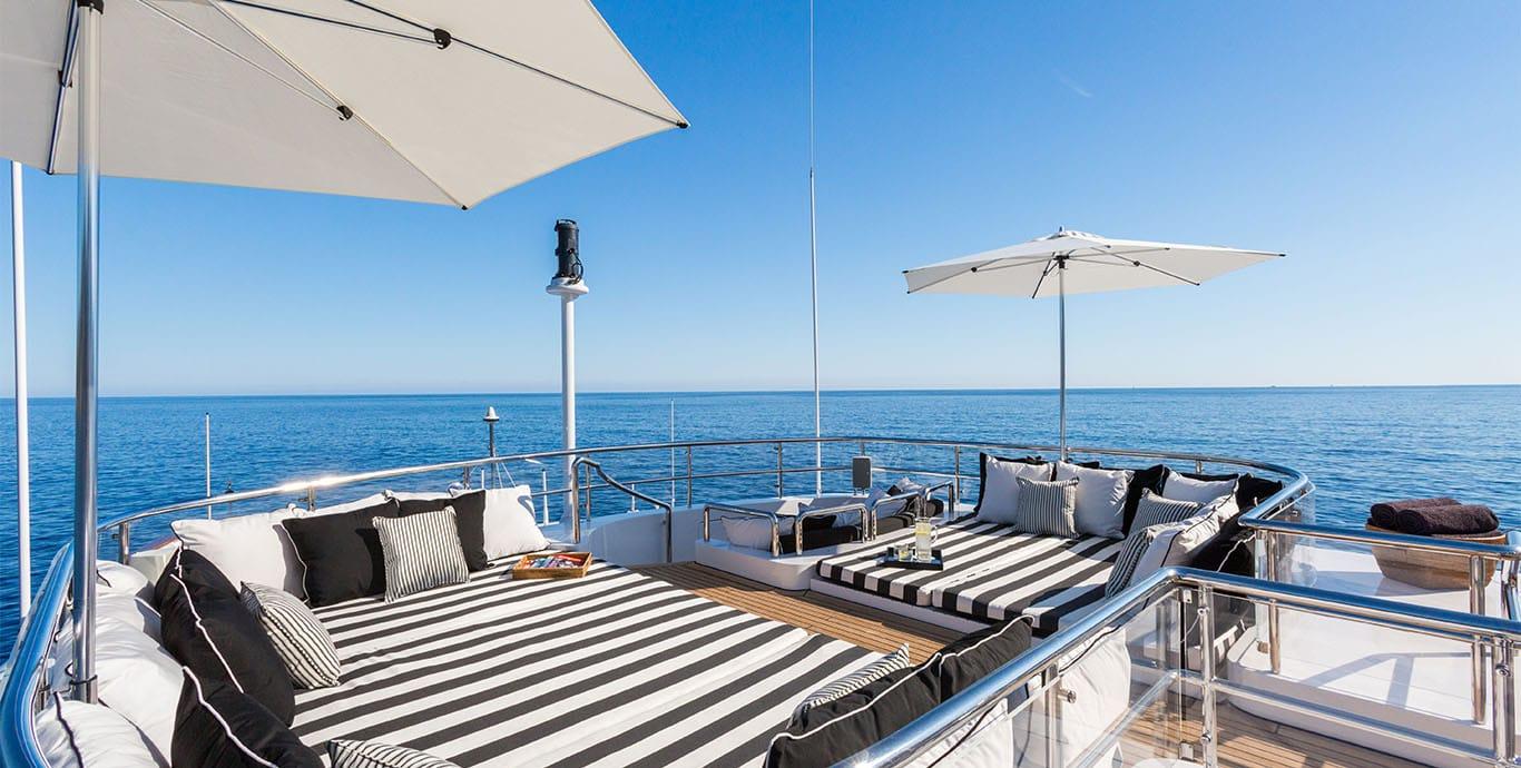 Aboard AIR a 163ft (49.9m) luxury motor yacht , built by BENETTI in 1998