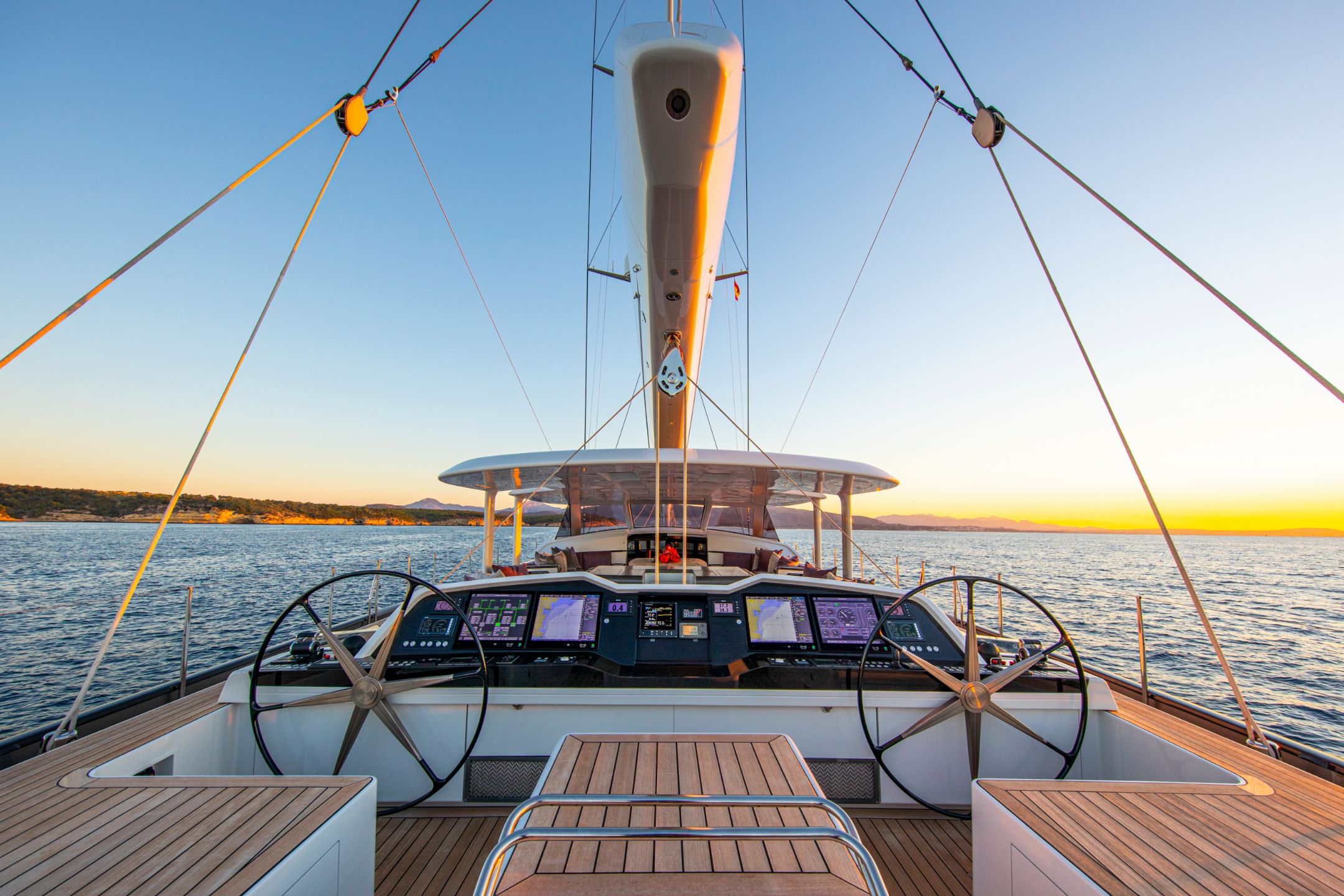 07_PINK GIN VI_Helm-CoNHBJhQ.jpg