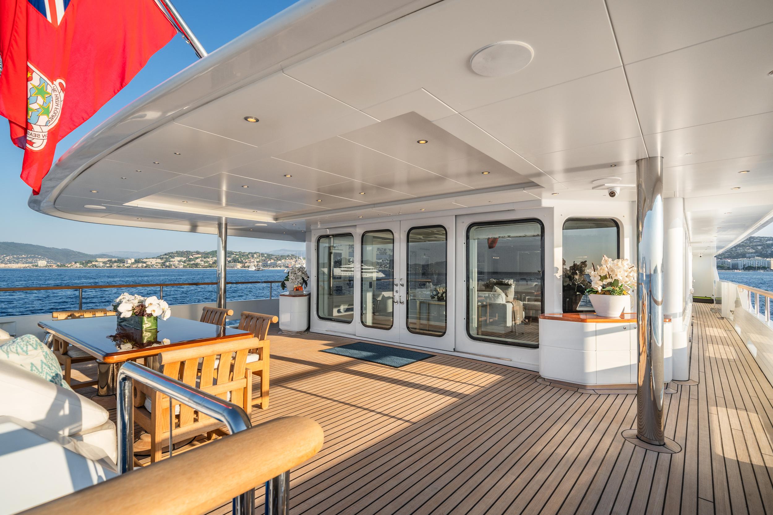 On board MOSAIQUE motor yacht for Sale & Charter with Fraser Yachts, built by PROTEKSAN TURQUOISE 49.9 meters long