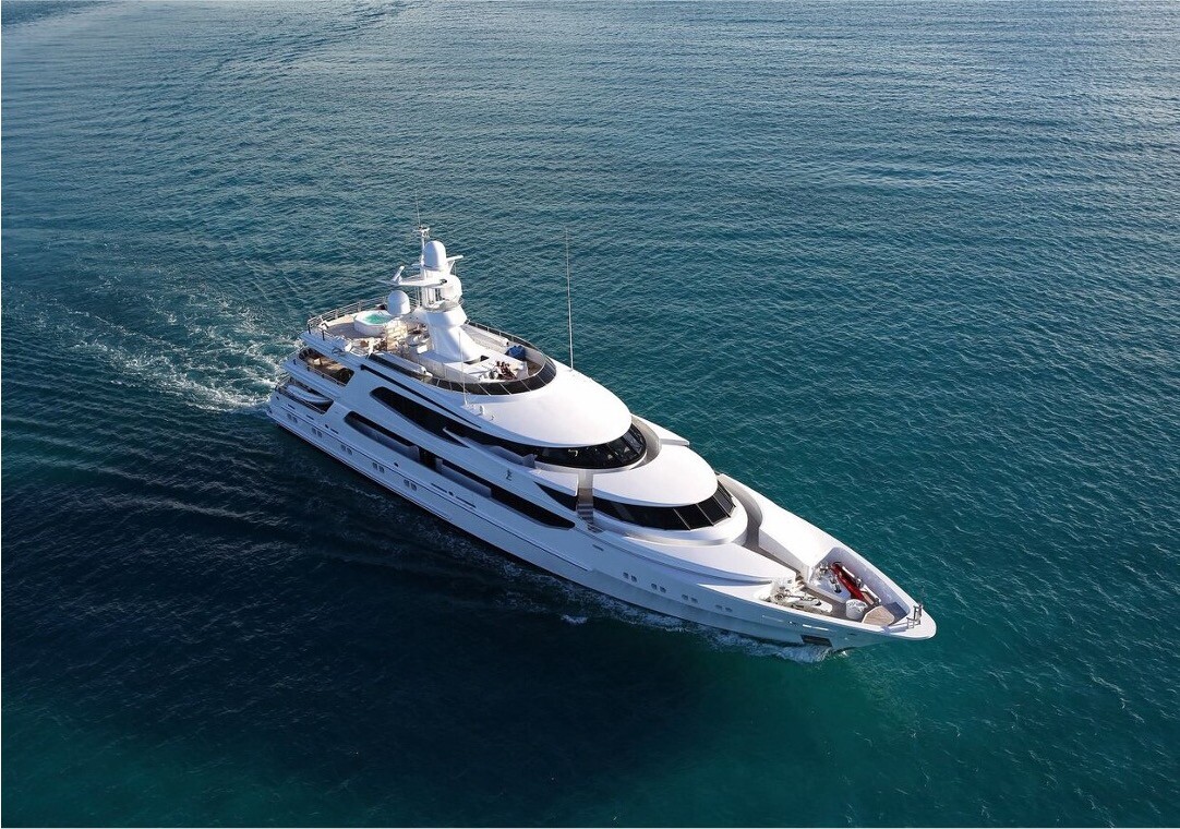 LAZY Z motor yacht for Charter by Fraser Yachts, built by OCEANCO