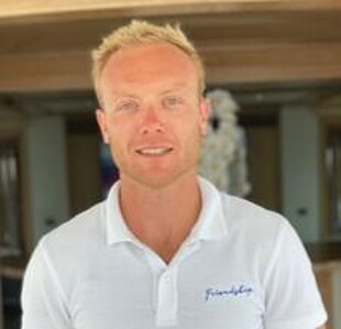 https://media.fraseryachts.com/Yachts/Y3449_MC/images/yachtfolio/crew/223226-RaH13WKv.jpg?vh=b163de&w=310