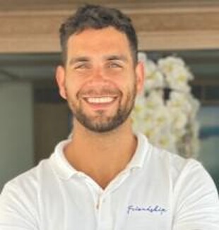 https://media.fraseryachts.com/Yachts/Y3449_MC/images/yachtfolio/crew/223227-qdn49IEg.jpg?vh=c7e586&w=310