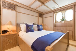 https://media.fraseryachts.com/Yachts/Y3449_MC/images/yachtfolio/friendship-double-guest-cabin_209026-JCQYhfu6.jpg?vh=ceea50&w=310