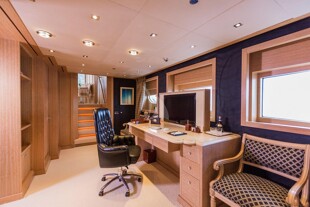 https://media.fraseryachts.com/Yachts/Y3449_MC/images/yachtfolio/friendship-master-study_209038-lkhF6iE7.jpg?vh=3a8e1c&w=310