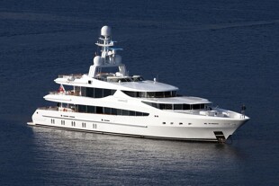 https://media.fraseryachts.com/Yachts/Y3449_MC/images/yachtfolio/friendship-s6w09qkyxxaw_209046-fTQSSepq.jpg?vh=13faf8&w=310
