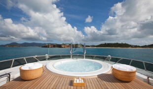 https://media.fraseryachts.com/Yachts/Y3449_MC/images/yachtfolio/friendship-sun-deck-jacuzzi_209114-nULlFI9p.jpg?vh=4dc038&w=310