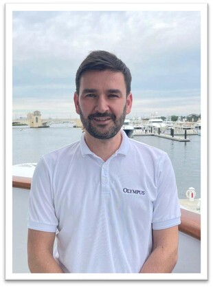 https://media.fraseryachts.com/Yachts/Y3480_MC/images/yachtfolio/crew/402686-bjfIhn9d.jpg?vh=386196&w=310