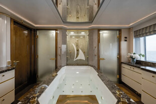 https://media.fraseryachts.com/Yachts/Y3480_MC/images/yachtfolio/olympus-master-bathroom_401748-WuGbQTqq.jpg?vh=caa717&w=310