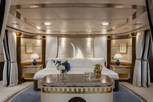 https://media.fraseryachts.com/Yachts/Y3480_MC/images/yachtfolio/olympus-master-cabin_401745-jUFcDa1G.jpg?vh=02ca3d&w=310
