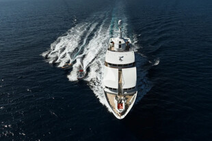 https://media.fraseryachts.com/Yachts/Y3480_MC/images/yachtfolio/olympus-olympus_401727-zfJmTW3B.jpg?vh=e5217f&w=310