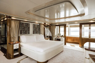 https://media.fraseryachts.com/Yachts/Y3480_MC/images/yachtfolio/olympus-vip-cabin-bridge-deck_401771-X5PtUYey.jpg?vh=00a877&w=310