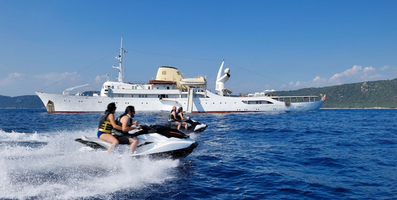 Aboard CHRISTINA O a 325ft (99.06m) luxury motor yacht , built by CANADIAN VICKERS in 1943